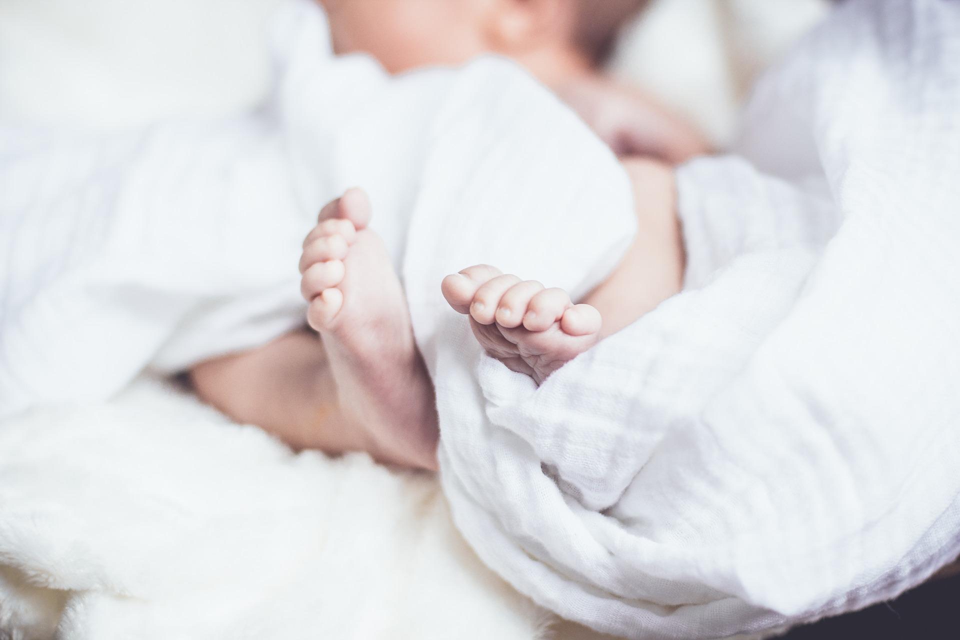 土耳其一名狠心母親以剃刀、漂白劑凌虐幼女,遭檢方求刑20年。(示意圖,Pixabay)