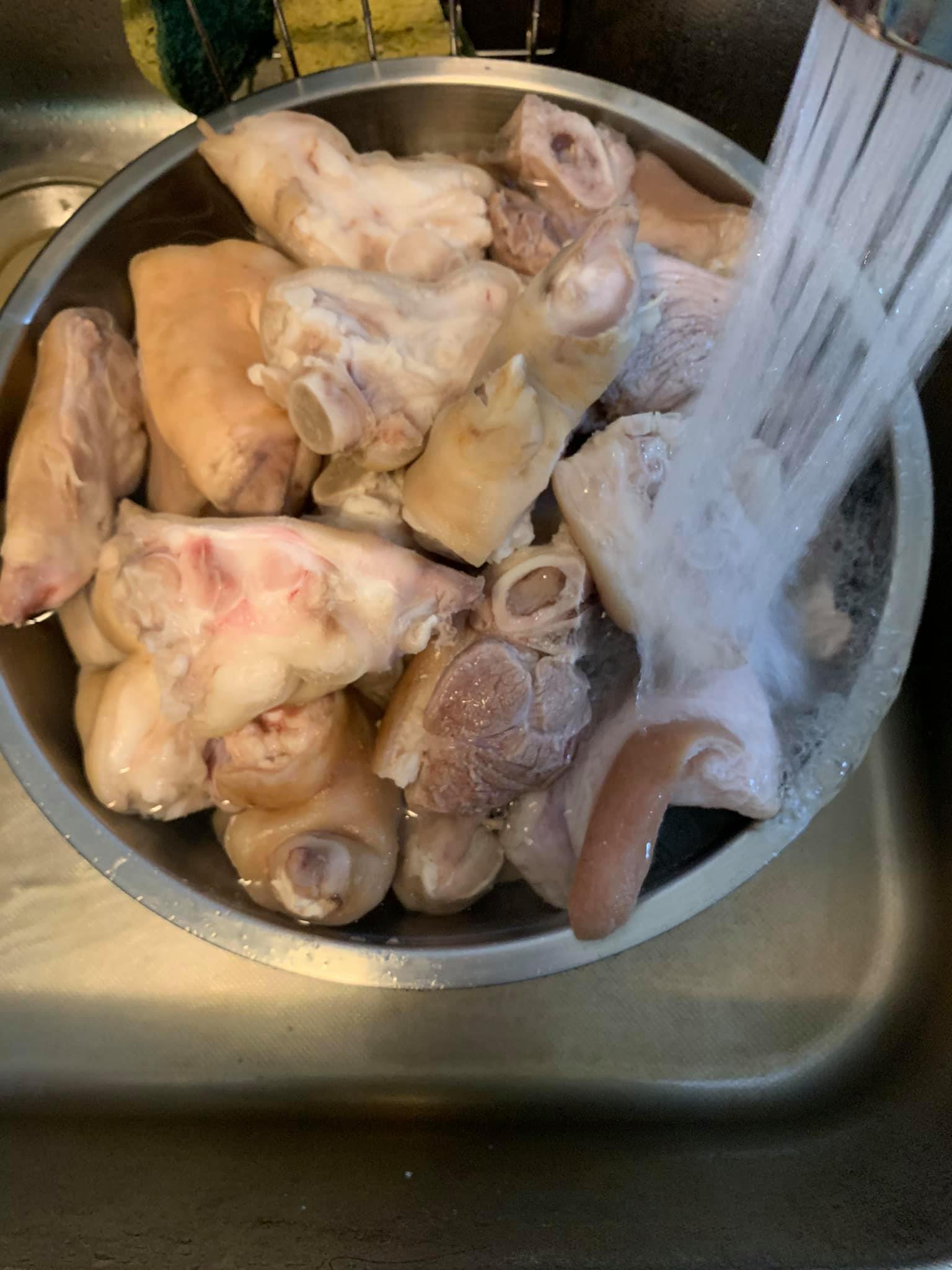 撈起後清洗乾淨。