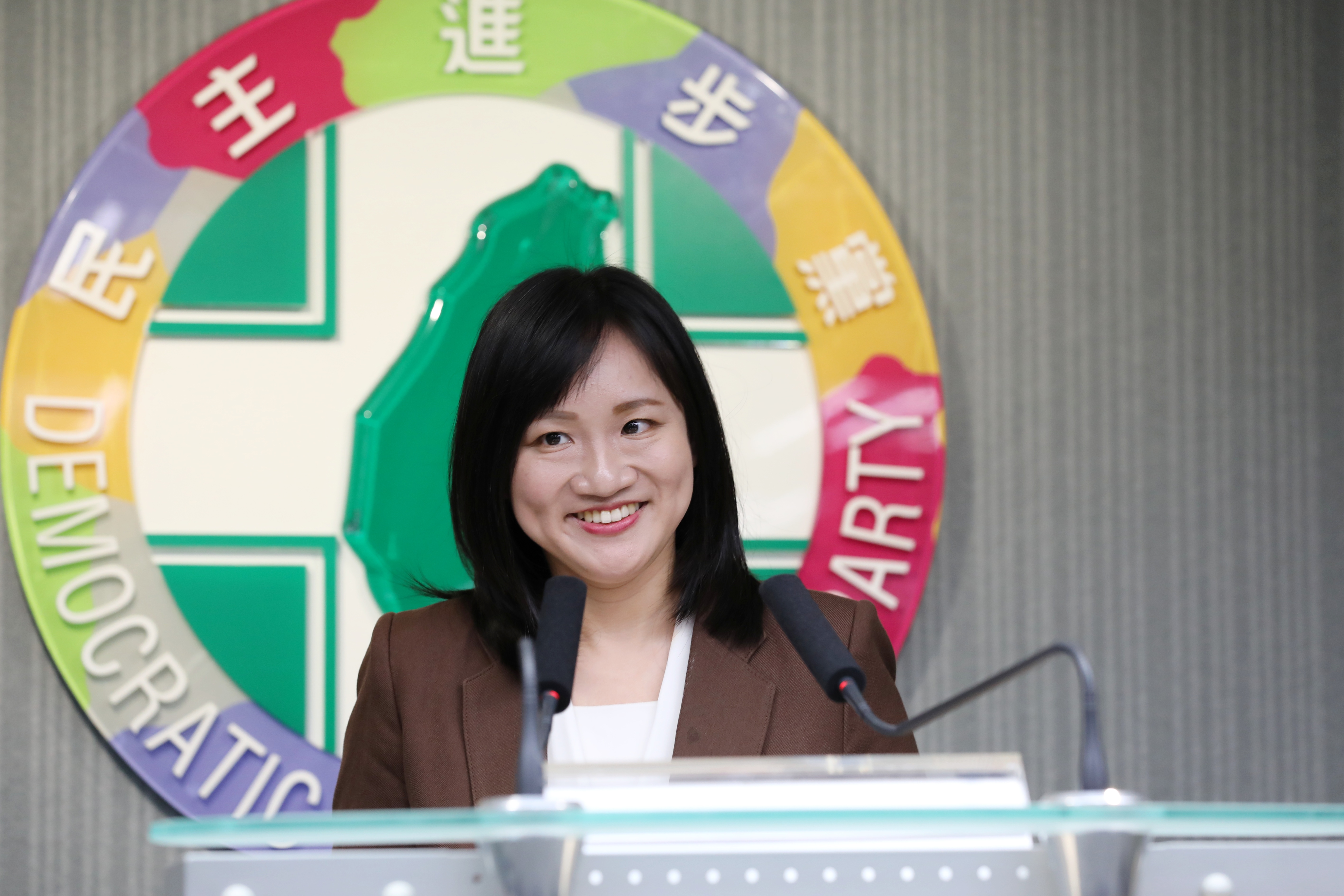 民進黨今舉行中執會，發言人謝佩芬（圖）公布一項最新的黨內民調。