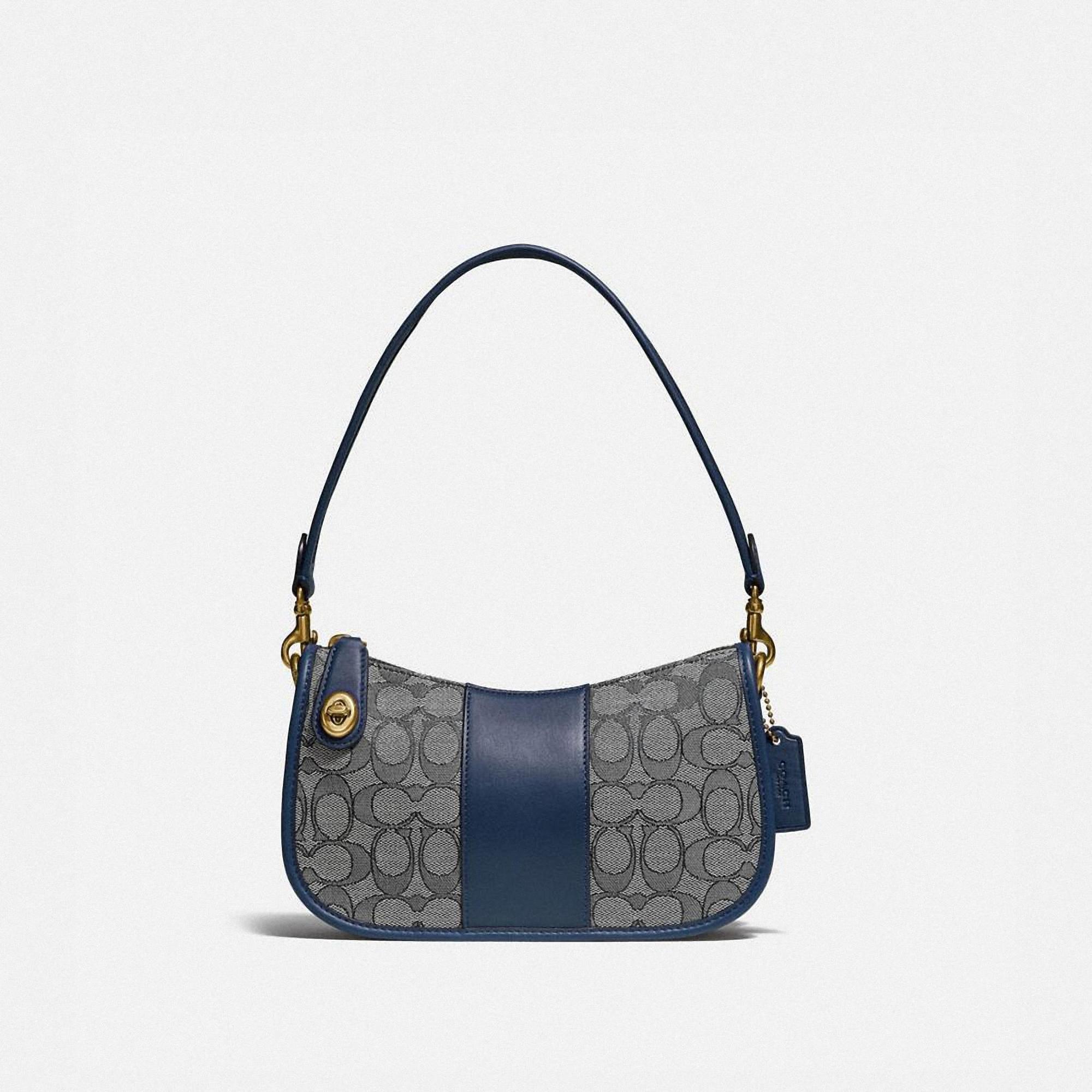 COACH Swinger包款。NT$16,800。（COACH）