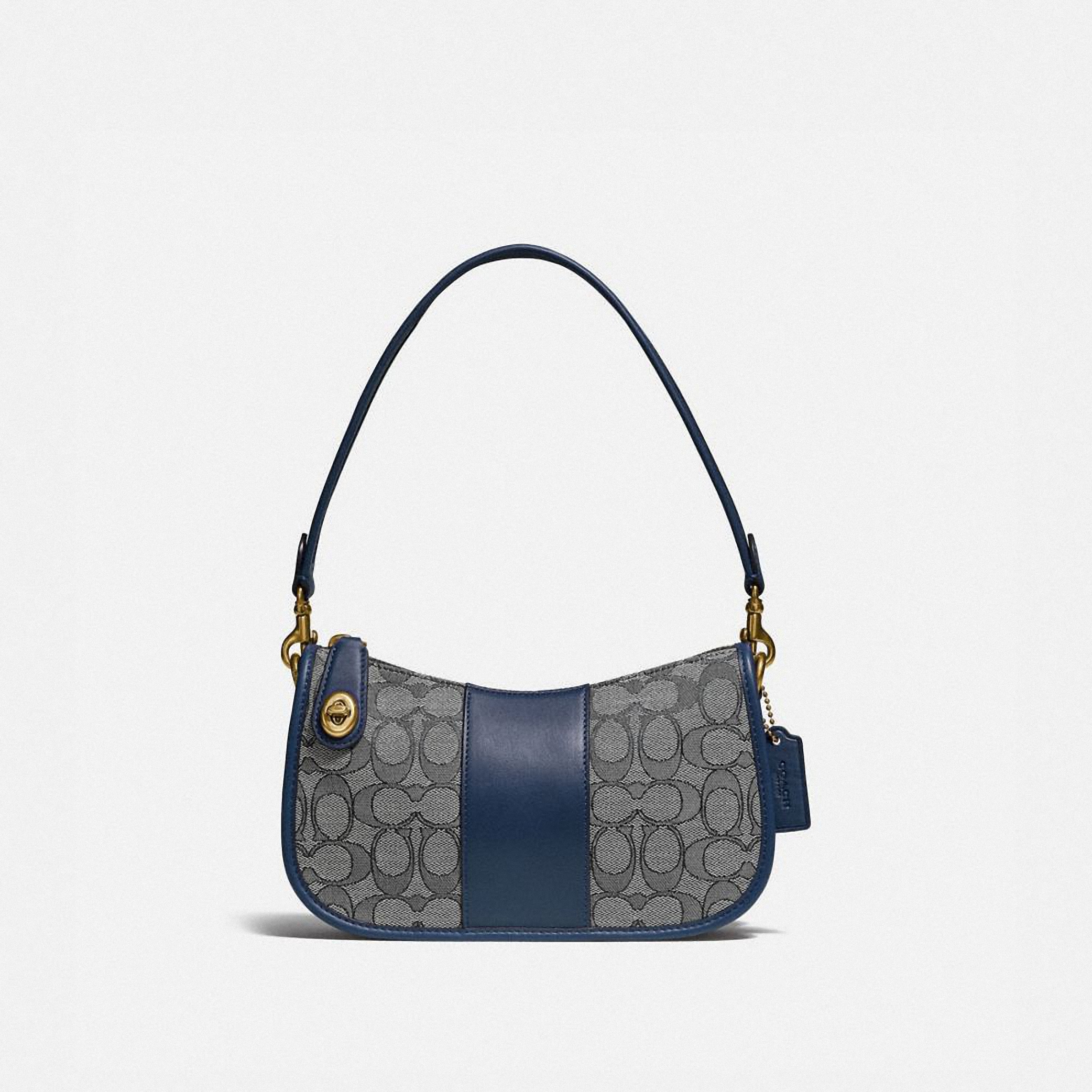 COACH Swinger包款。NT$16,800。（COACH）