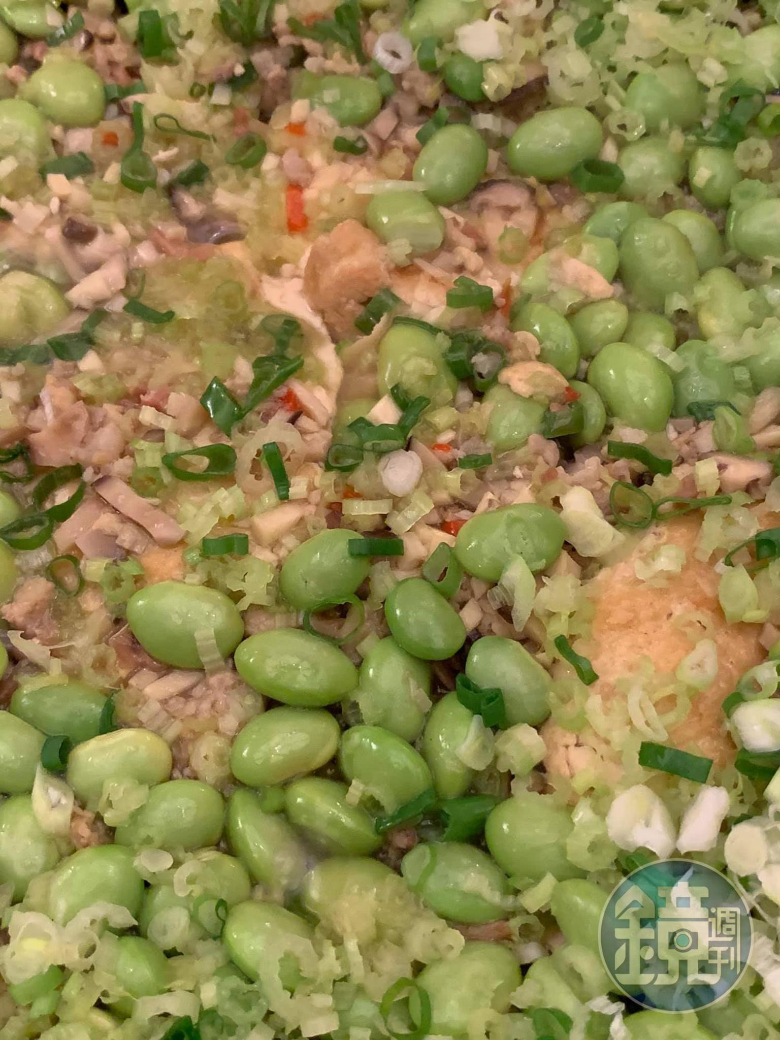 雞湯燴臭豆腐完成，滿美的。