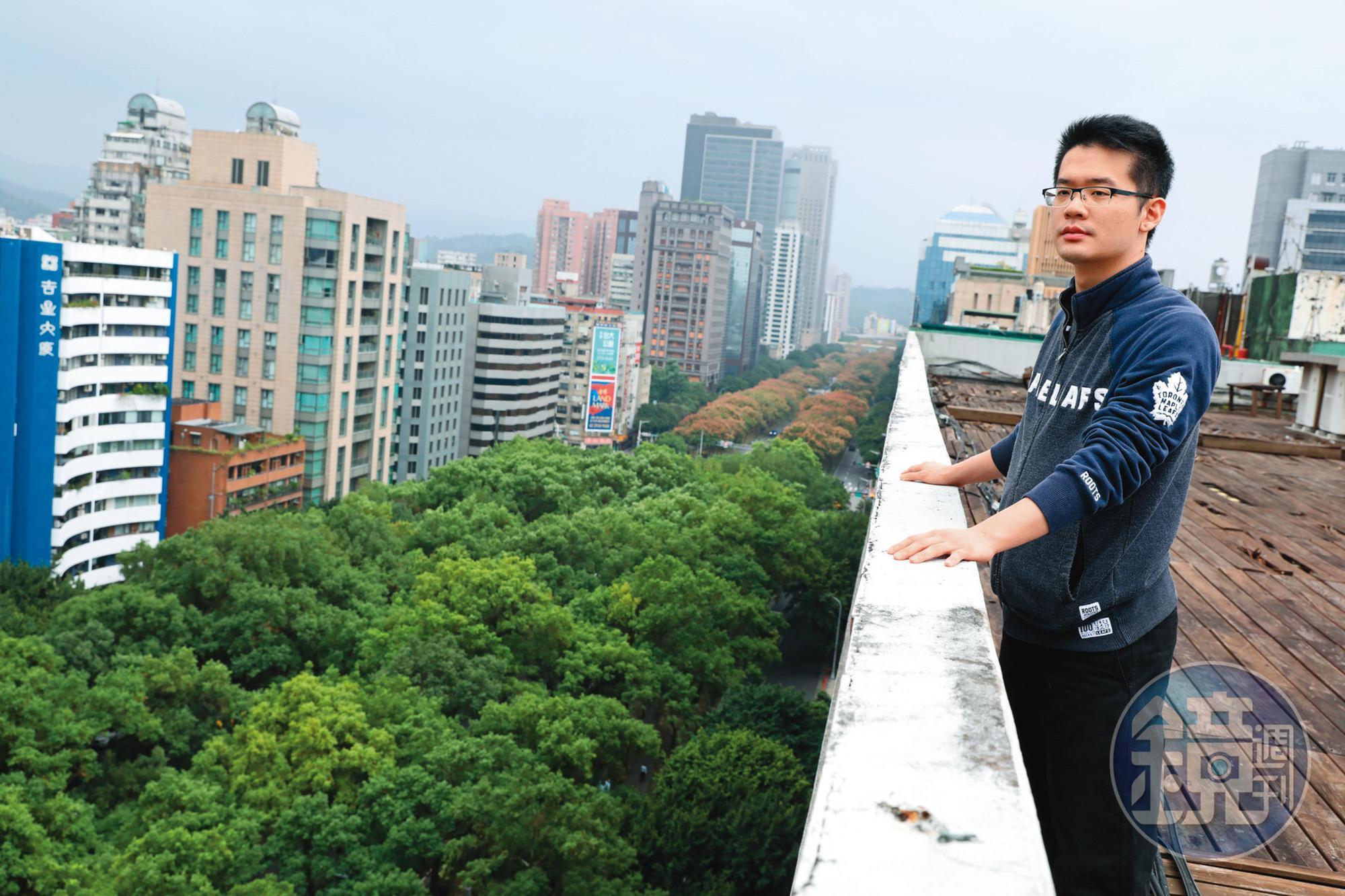李戡說,因為李敖當選立委,讓他看到政治現實與人際關係的複雜,他說若父親沒參政,或許他不會研究政治,而是去當生物學家。