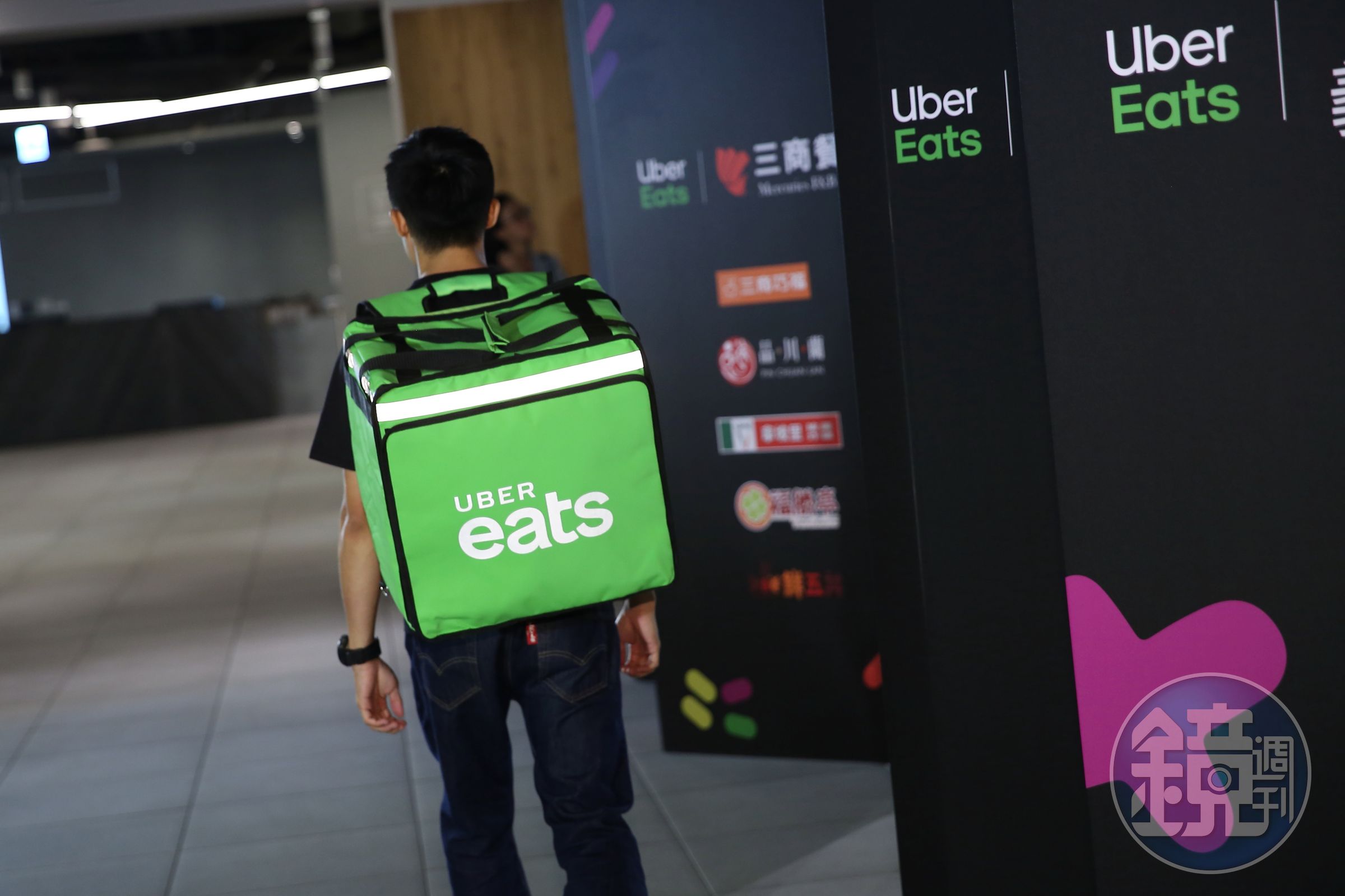 Uber Eats預計將於明年2月轉為台灣境內公司，外送員將被課徵綜合所得稅。（示意圖，本刊資料照）