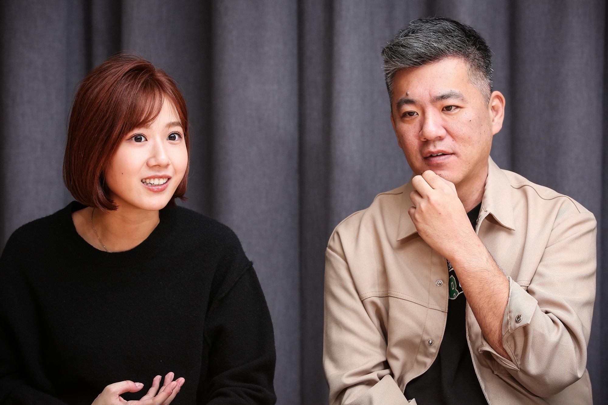 方志友（左）與前輩演員對戲彷彿上表演課，收穫滿滿。右為導演郝心翔。（本刊資料照）