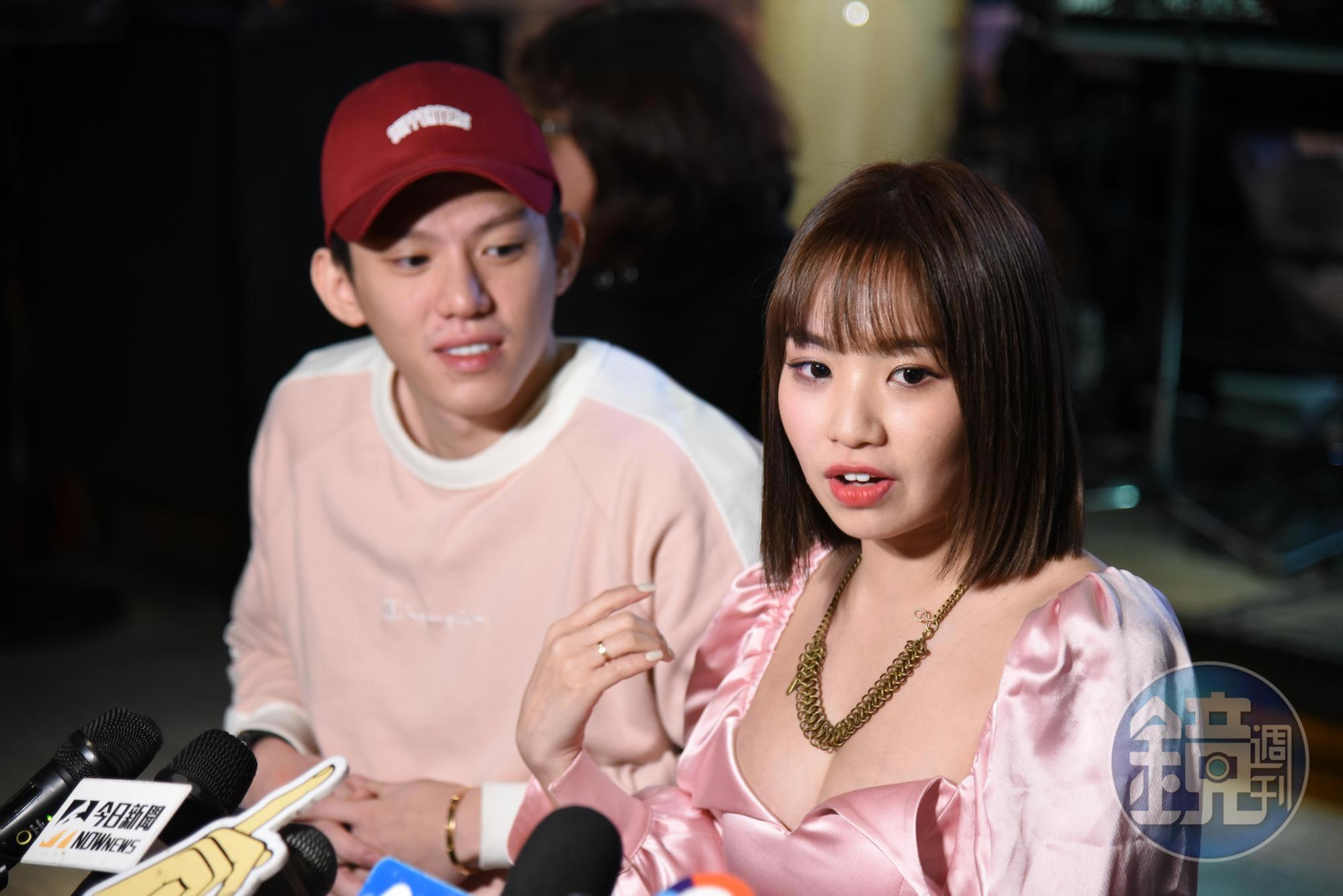 Kimberley與男友林利豪一起大方受訪。