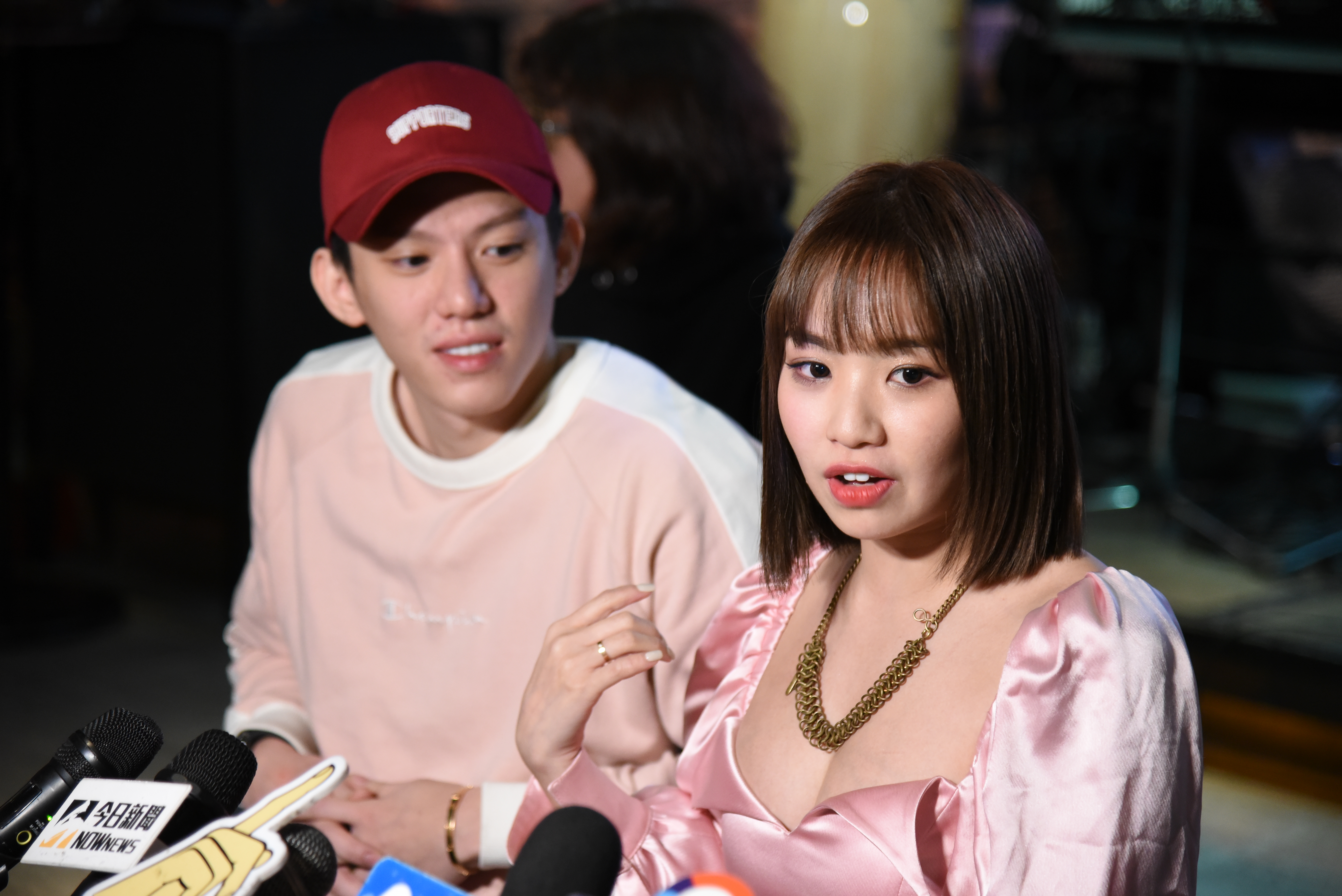 Kimberley與男友林利豪一起大方受訪。