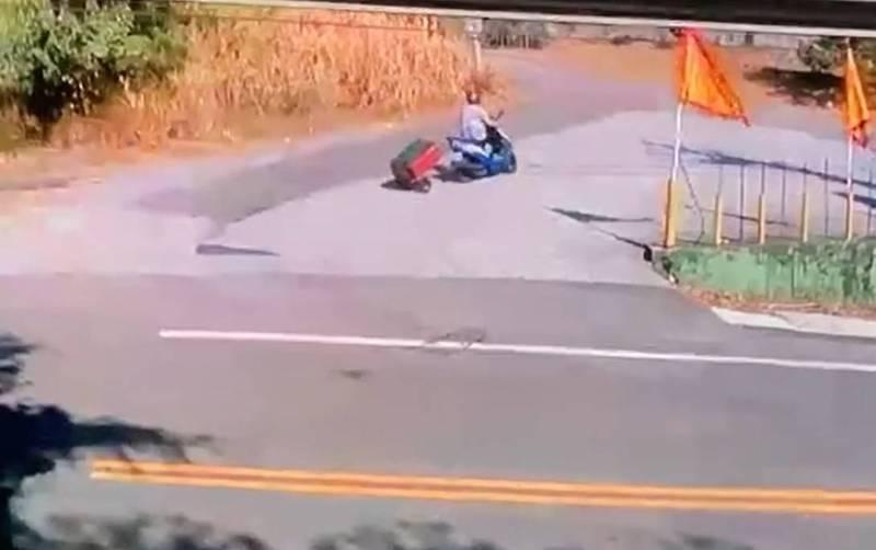 陳男將前妻殺害並塞入行李箱,用機車拖行7公里,棄屍於大坑。(翻攝畫面)