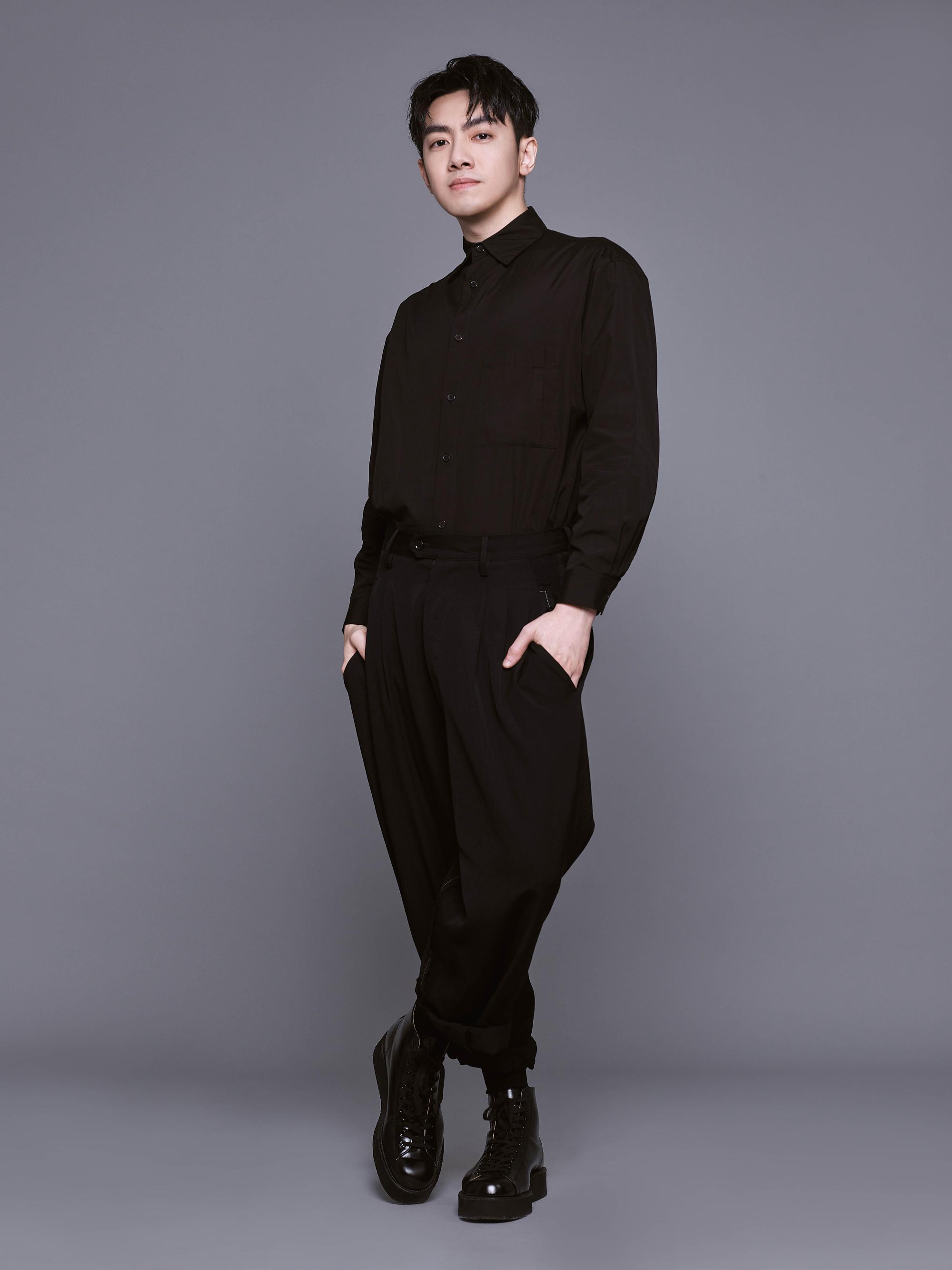 李友廷的新專輯發行三天,一舉拿下iTunes國語專輯榜、Apple Music不分語系專輯、國語專輯榜、KKBOX單曲即時榜四冠王。(華研國際提供)