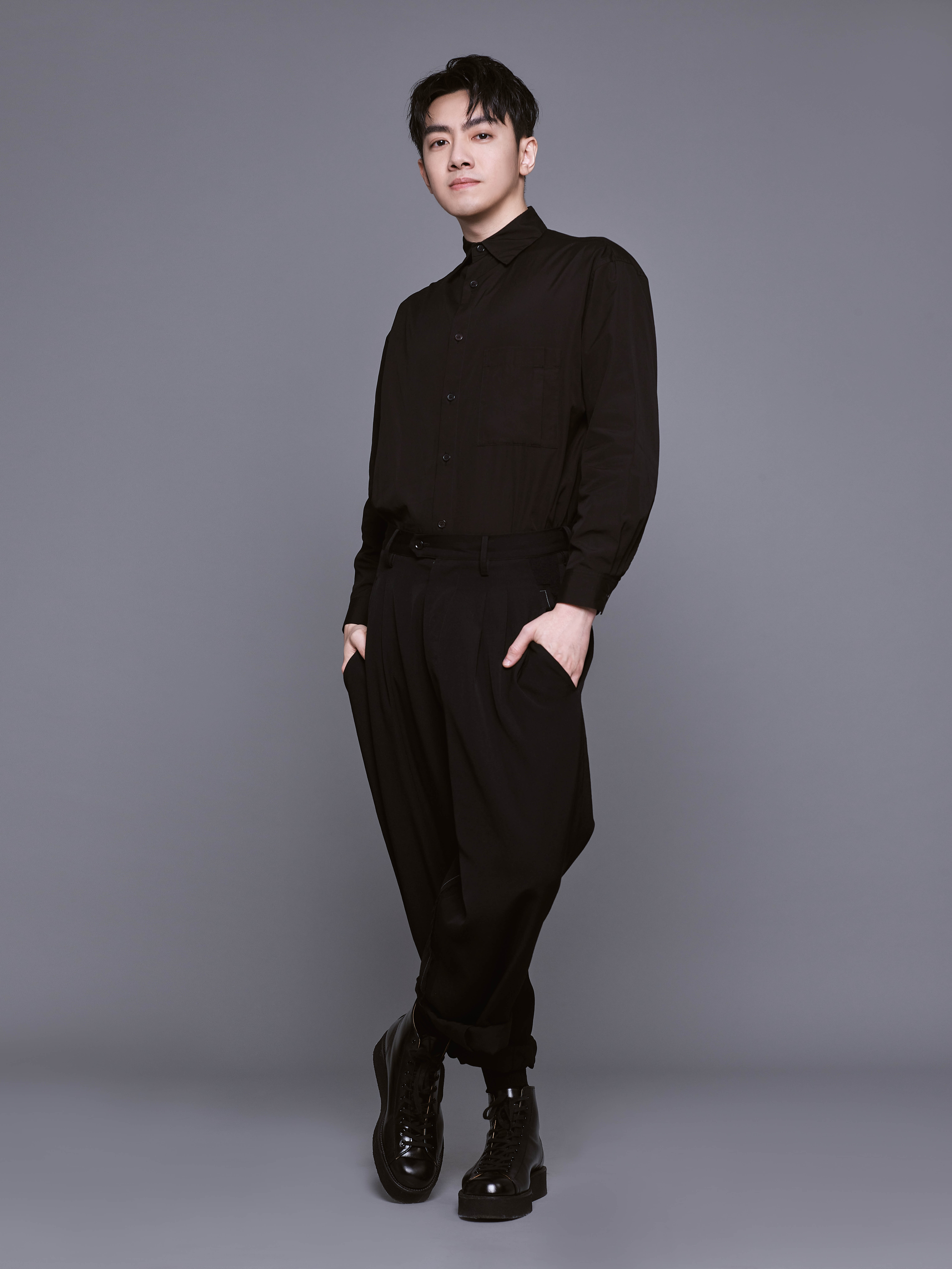 李友廷的新專輯發行三天，一舉拿下iTunes國語專輯榜、Apple Music不分語系專輯、國語專輯榜、KKBOX單曲即時榜四冠王。（華研國際提供）