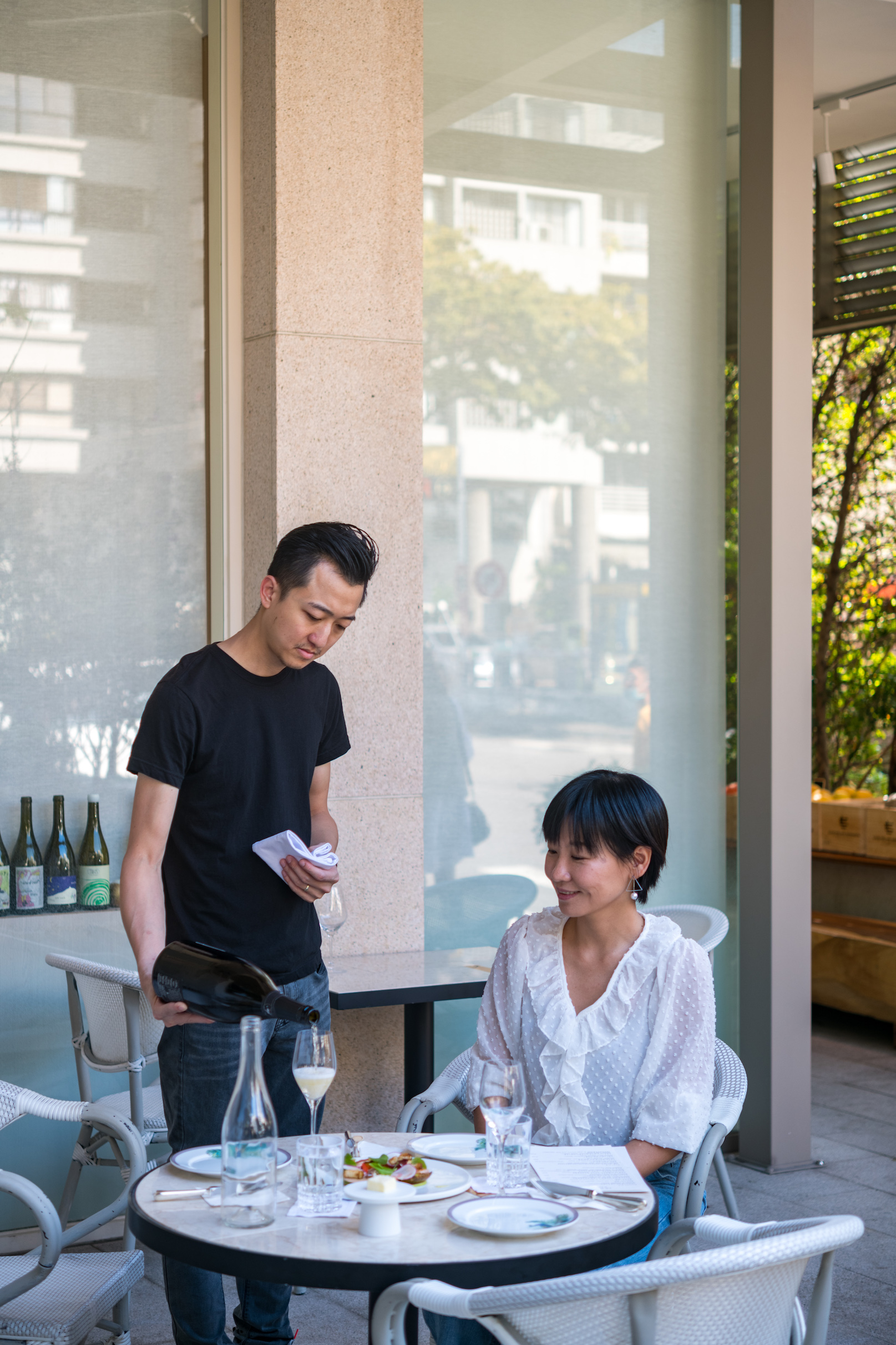 小樂沐餐廳經理Mars精選酒款搭餐，其中多了許多自然酒的選項。