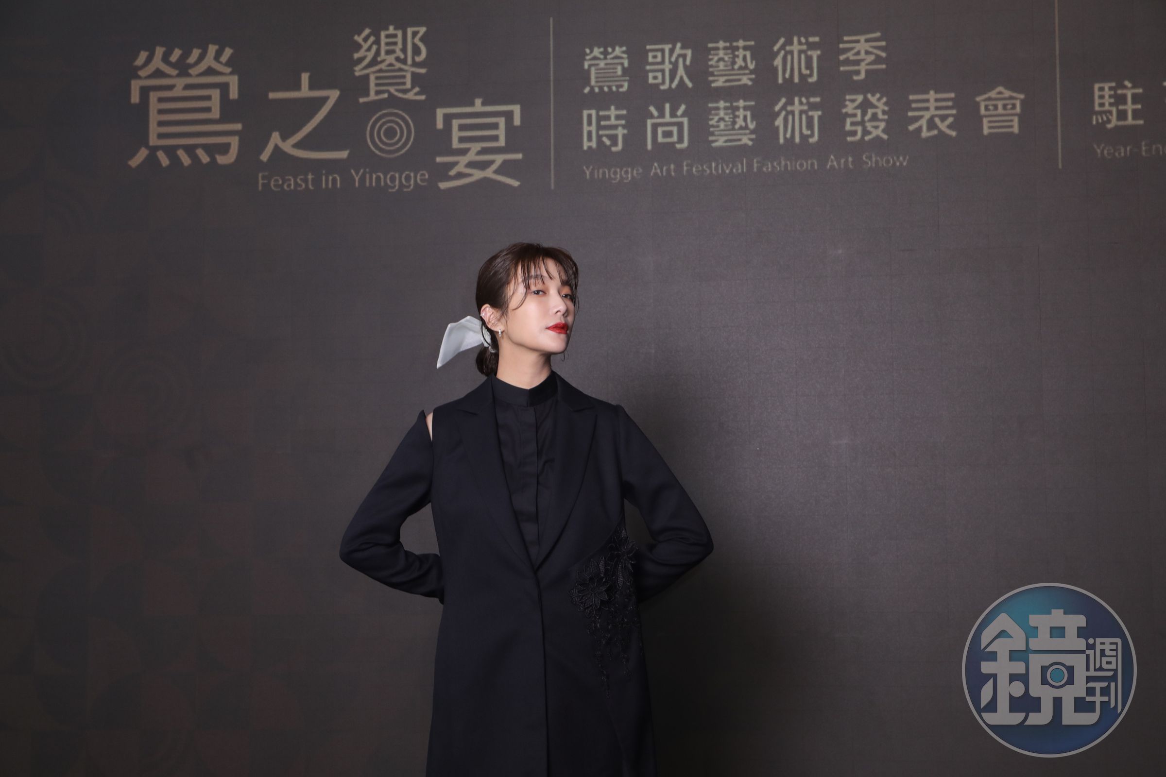 蔡淑臻開玩笑說難得看到彭佳慧走秀，「希望有一天我也可以唱歌給她聽」。（新北市政府提供）
