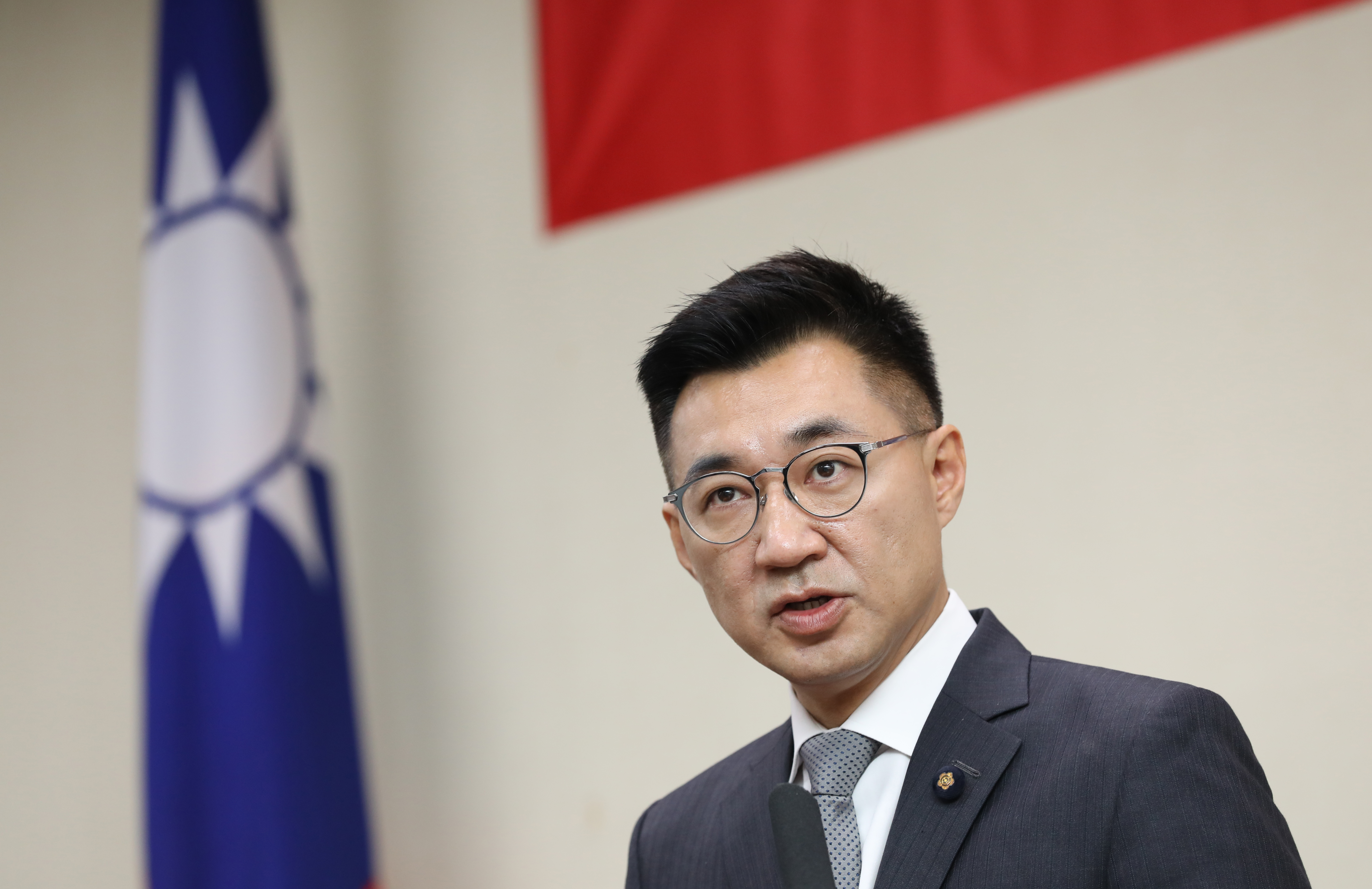 江啟臣今再度砲轟民進黨「蠻橫鴨霸」，並呼籲國民黨該監督就監督、該站出來就站出來。（本刊資料照）