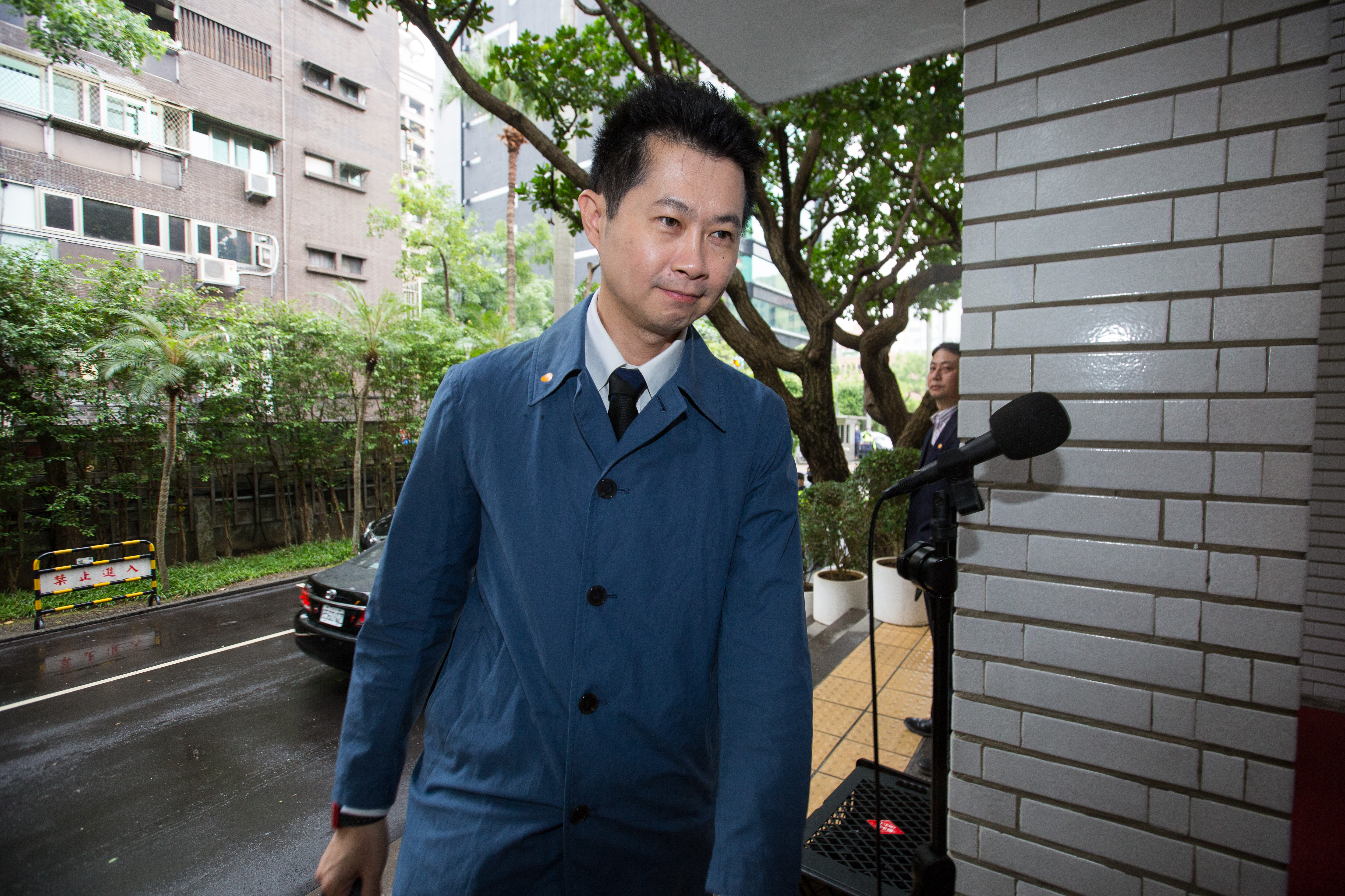 監察院今日公布最新一期廉政專刊，丁怡銘與妻子許貴雅的財產首次曝光。（本刊資料照）