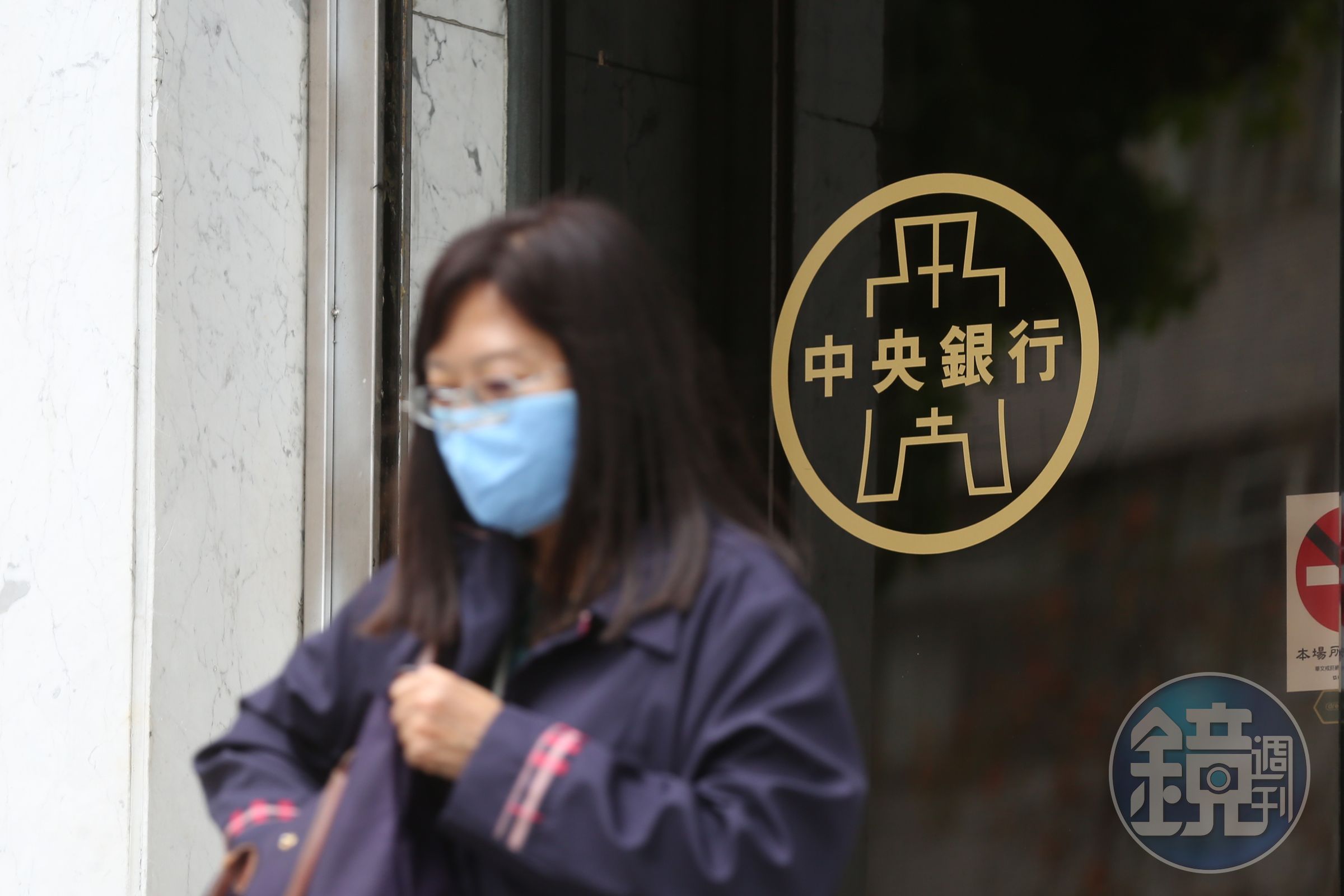 央行打炒房上路第2天，營建族群表現持續疲軟。