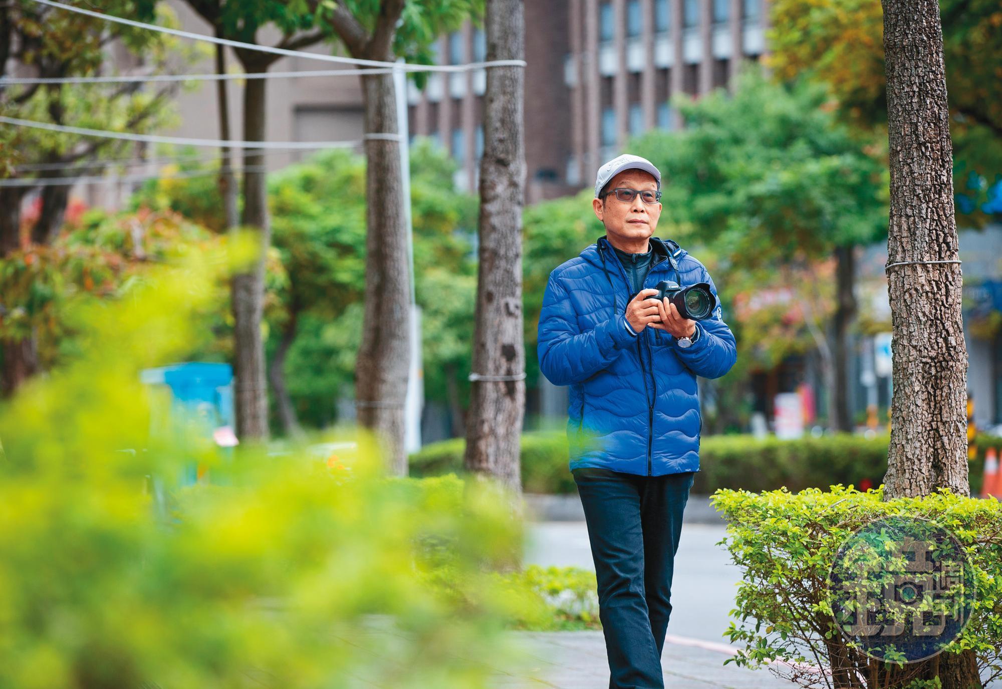 大學就開始玩相機的謝佳穎,每年都會規劃攝影之旅,排解投資壓力。