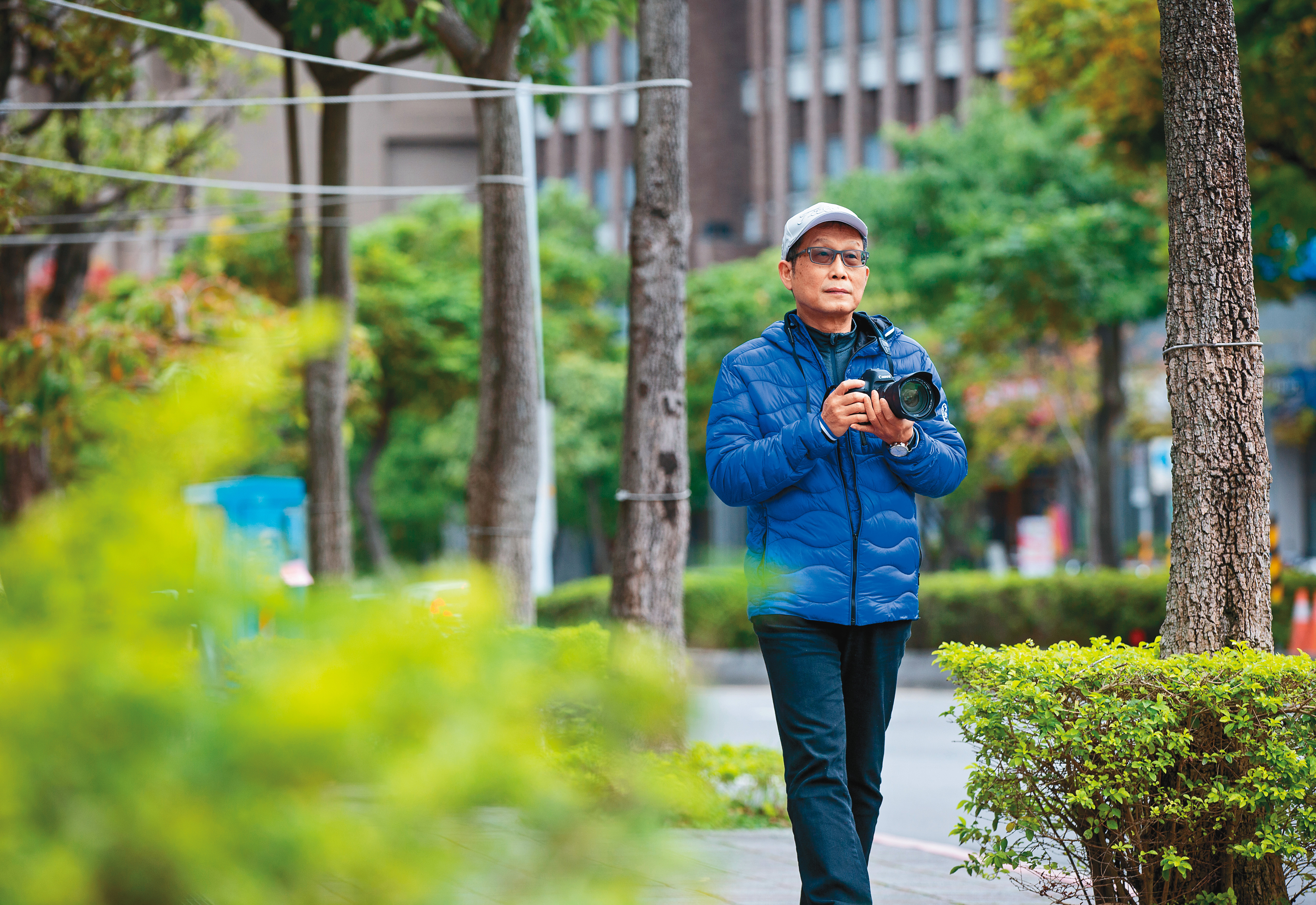 大學就開始玩相機的謝佳穎,每年都會規劃攝影之旅,排解投資壓力。