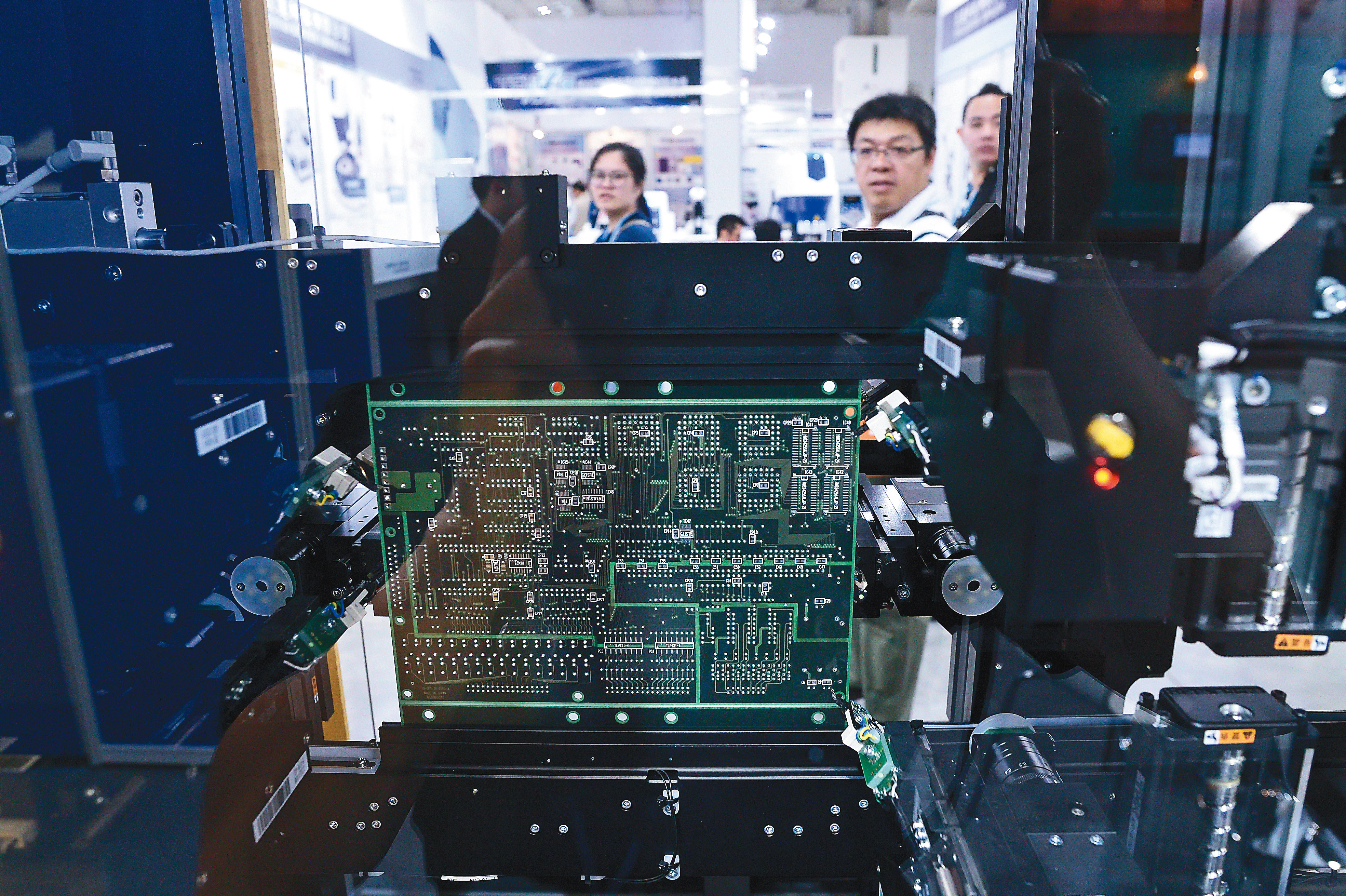 南電的ABF載板產業需求大,產能預估緊俏至2023年。