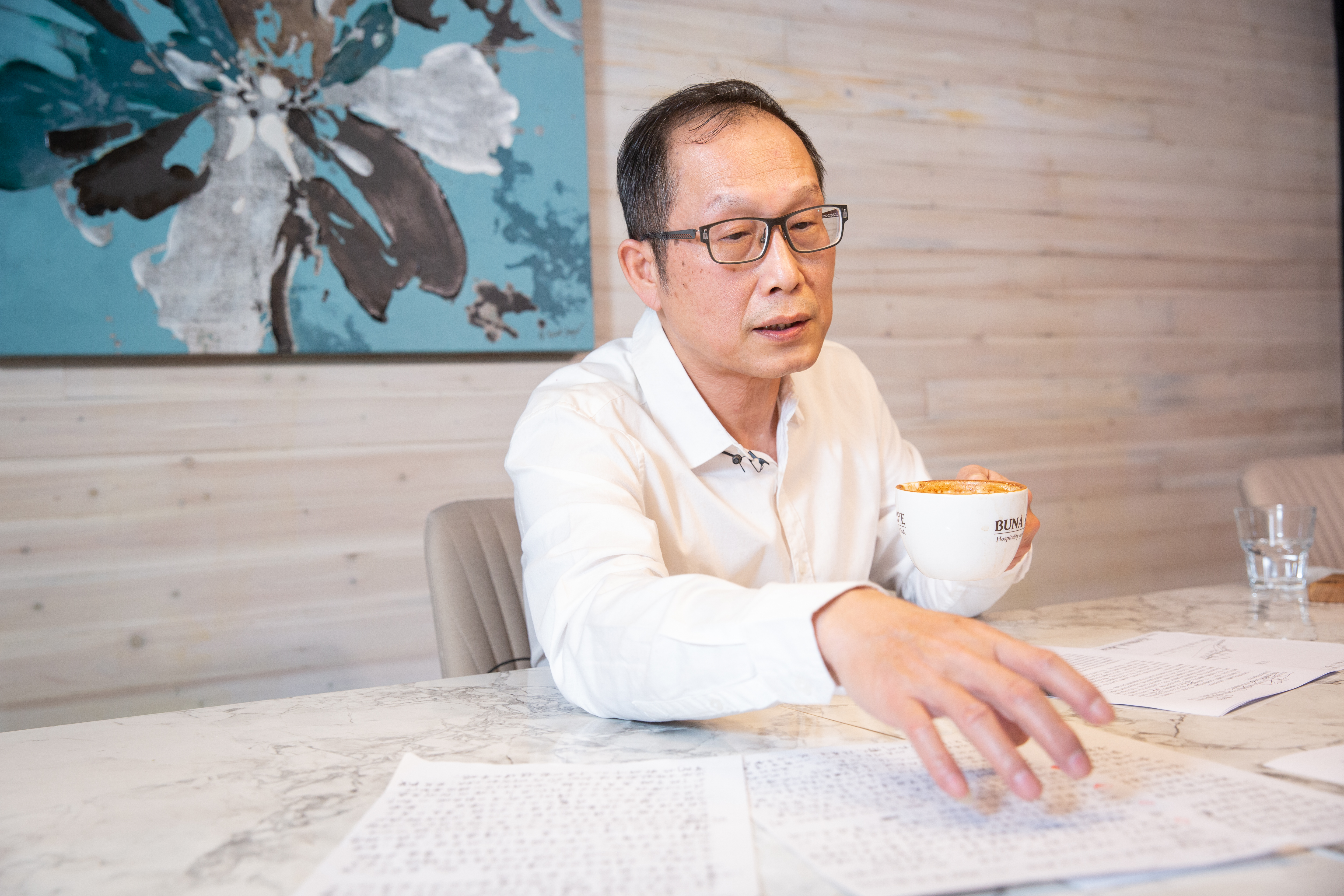 早已財富自由的謝佳穎，現在過著半退休的生活，把更多的心思放在技術分析教學上。