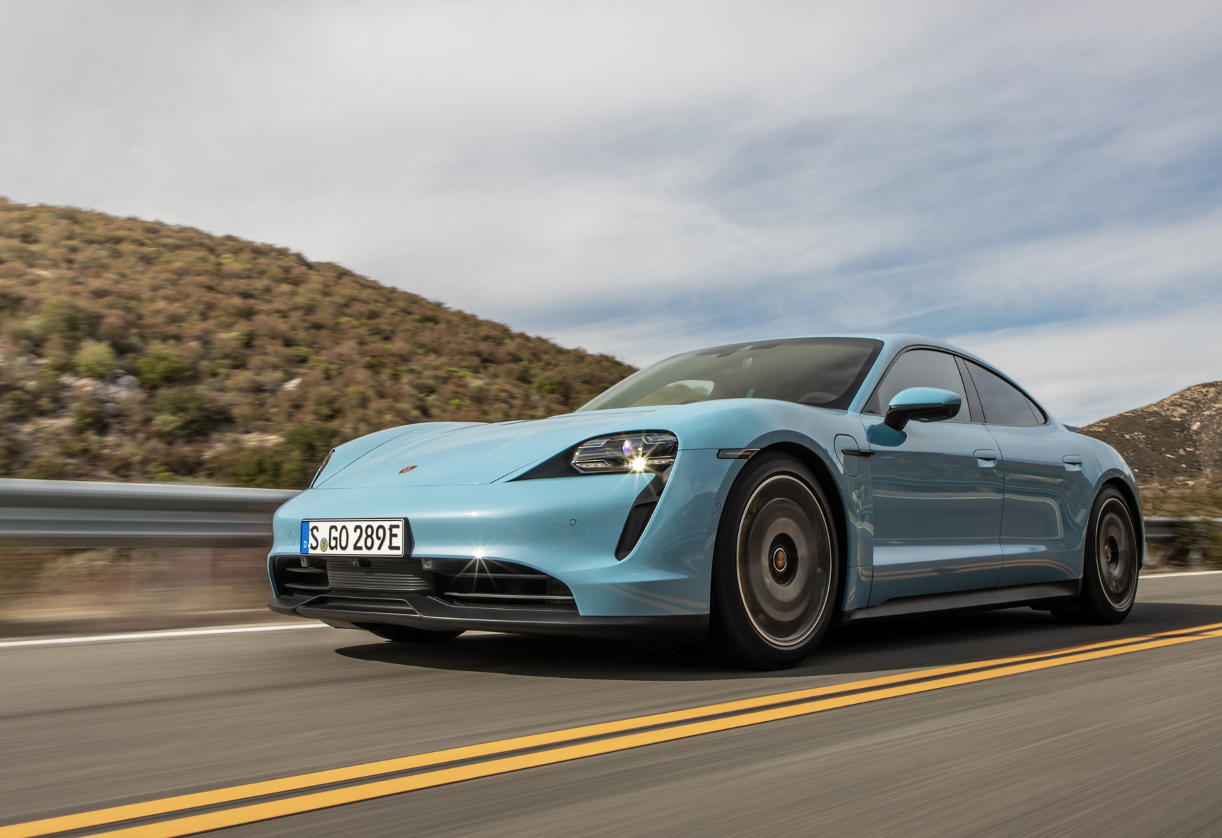 【2020年度風雲車-11】純電駿馬！PORSCHE Taycan