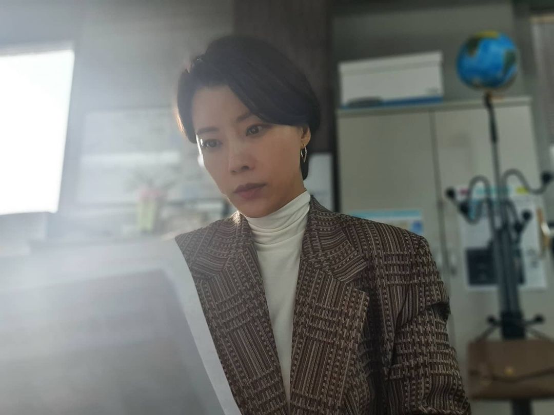 裕善在《Hush沉默警報》飾演社會組次長，一不順心就爆粗口，她爆料向黃晸玟討教怎樣罵髒話，卻因為太過粗俗反而不能播。（翻攝裕善IG）