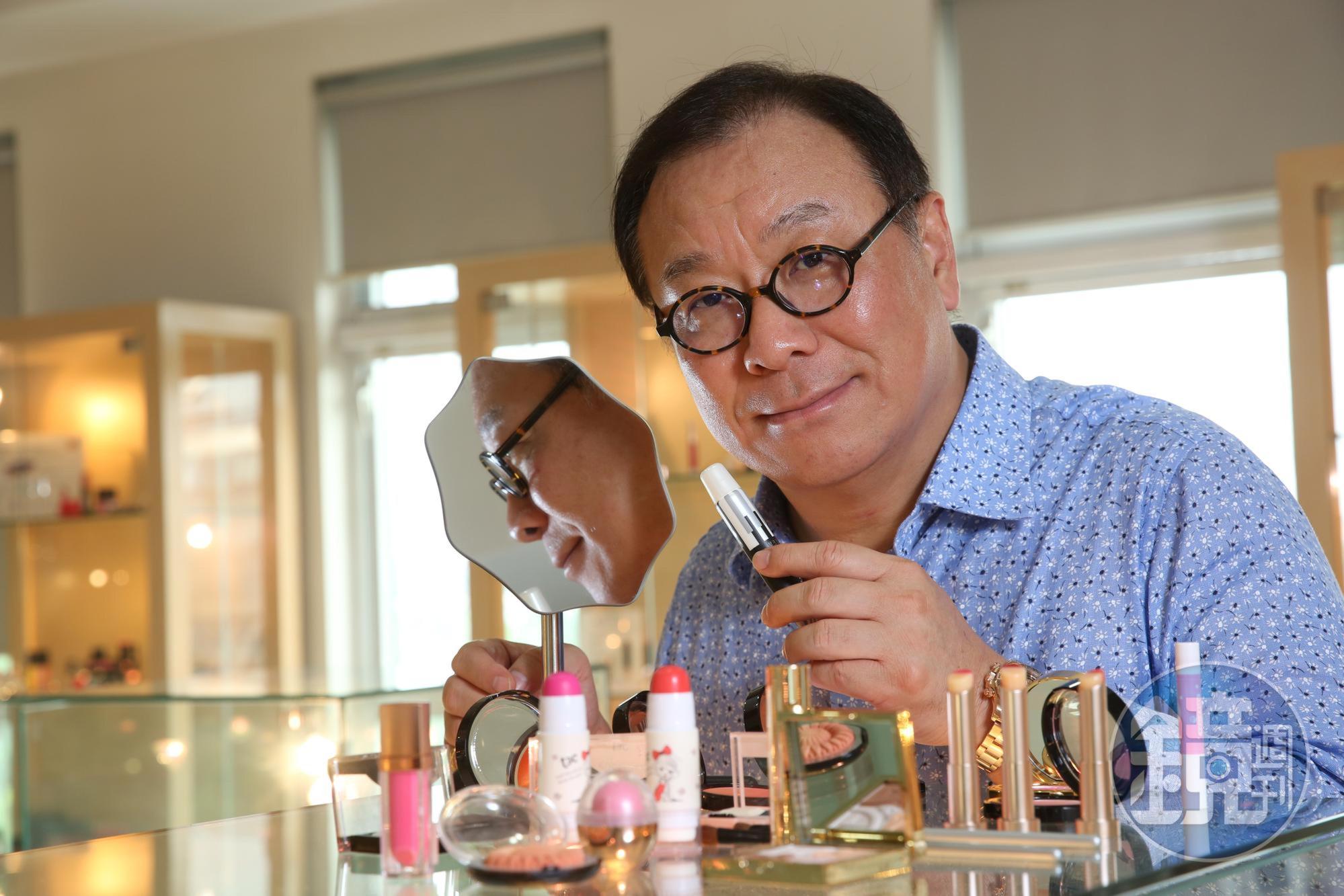 太和生技集團董事長郭靖凱投入彩妝產業30年,替L'ORÉAL、露華濃、Boots等國際品牌代工。