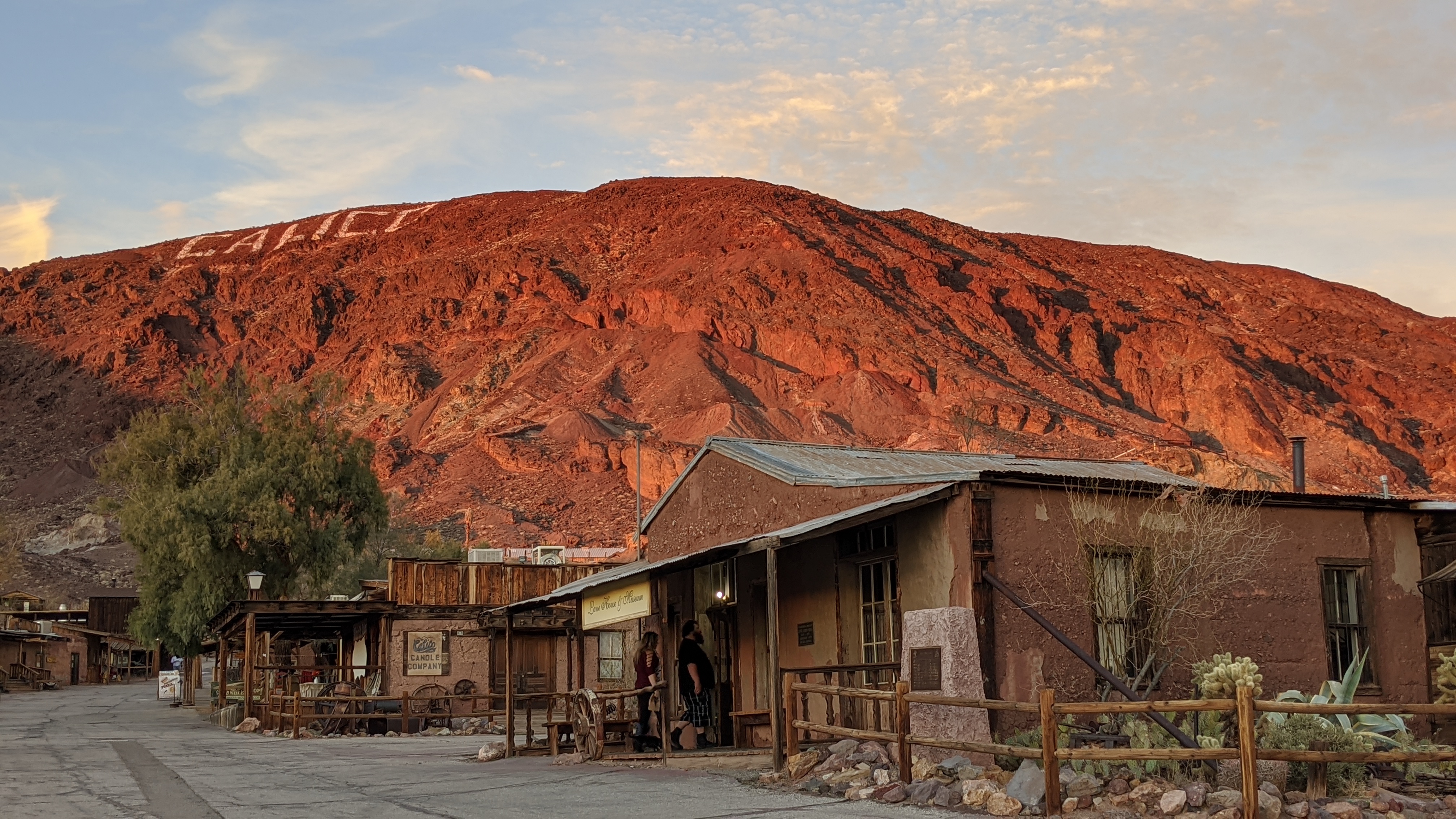 我在15號公路撞見的鬼鎮─Calico Ghost Town(卡利哥鬼鎮)。