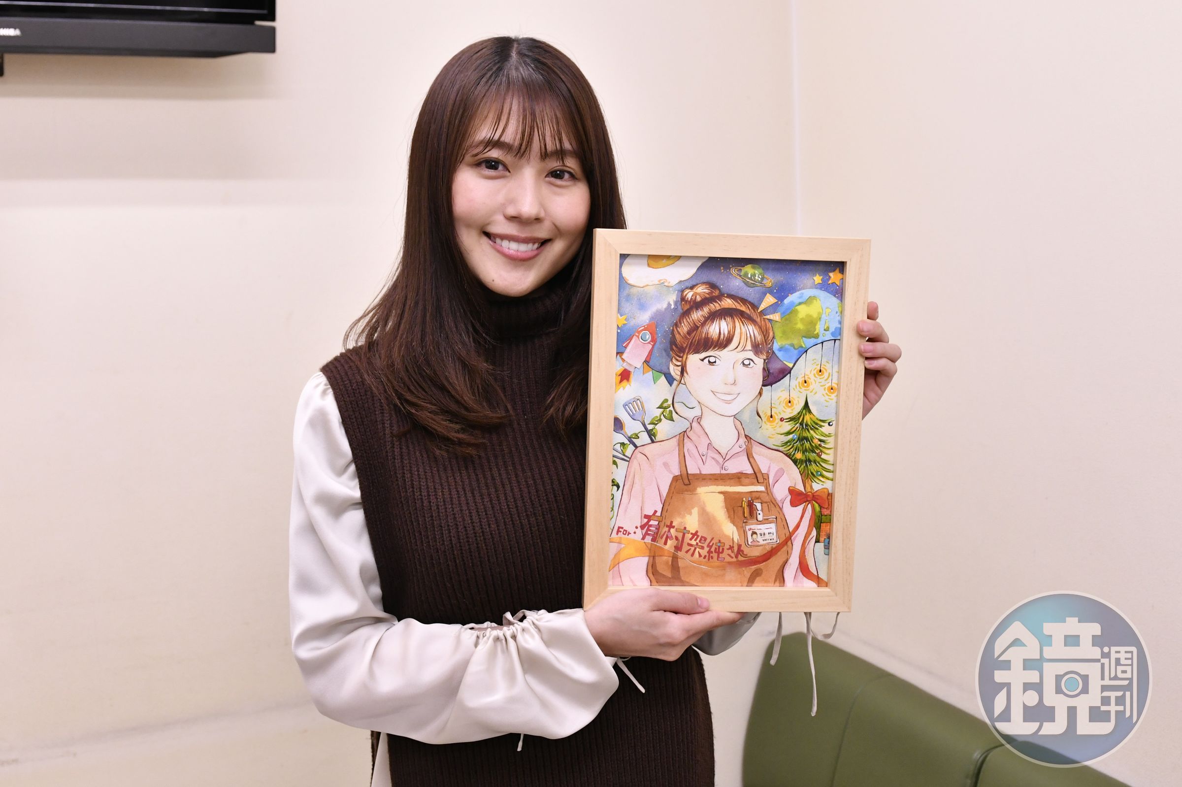 日本女星有村架純收到台灣粉絲為她畫的畫像，非常開心。（WAKUWAKU JAPAN提供）