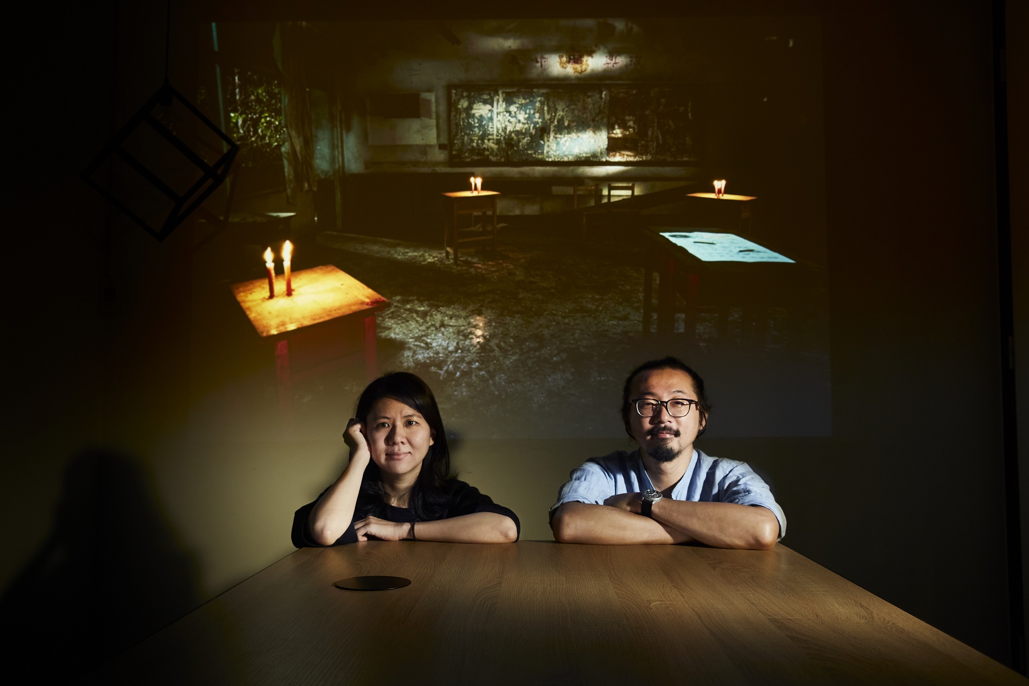 製作人林仕肯（右）與共同製作人林怡伶（左）。