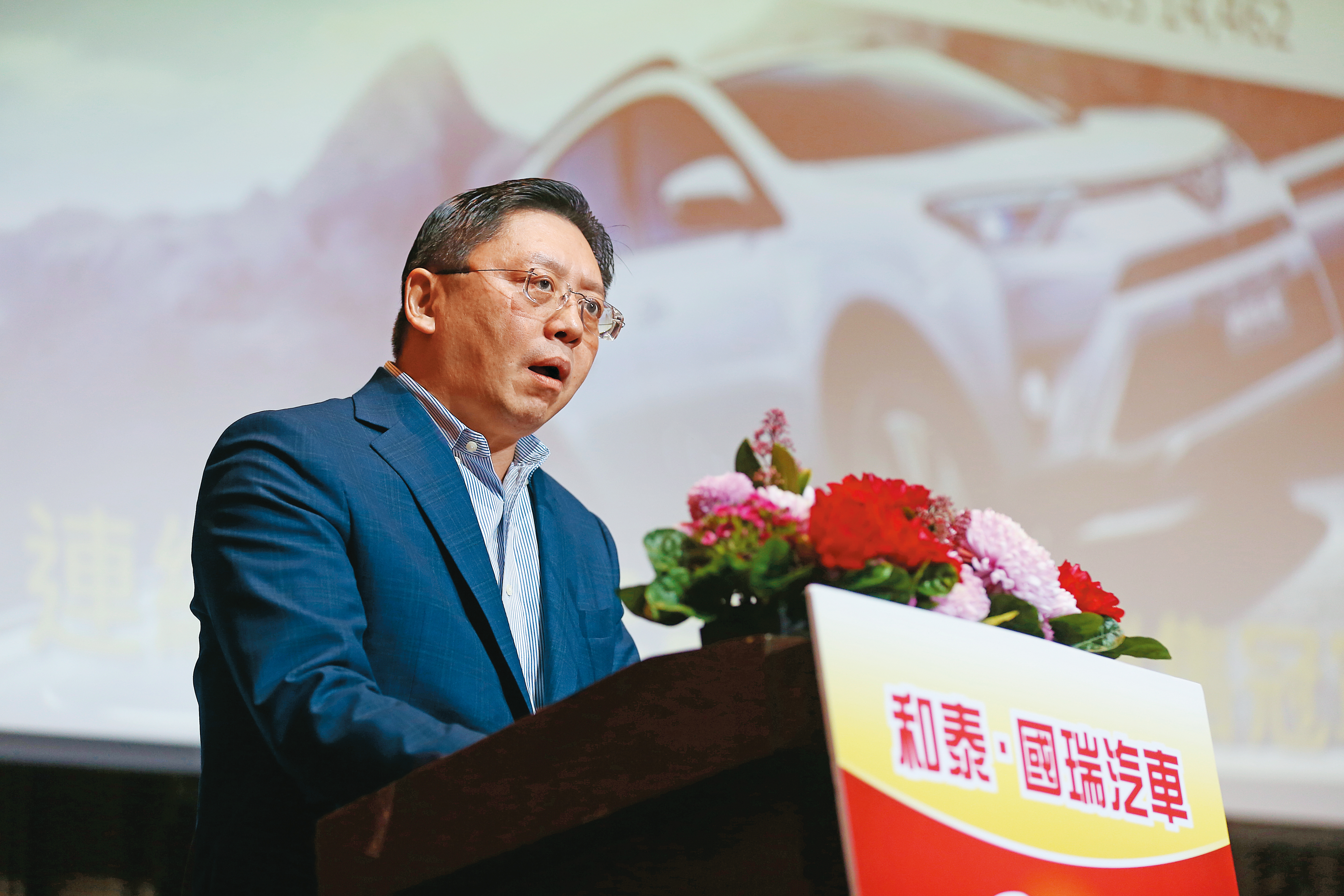 汽車股王和泰車成立yoxi，強勢殺入小黃車隊市場，總經理蘇純興發豪語「目標就是爭龍頭」。