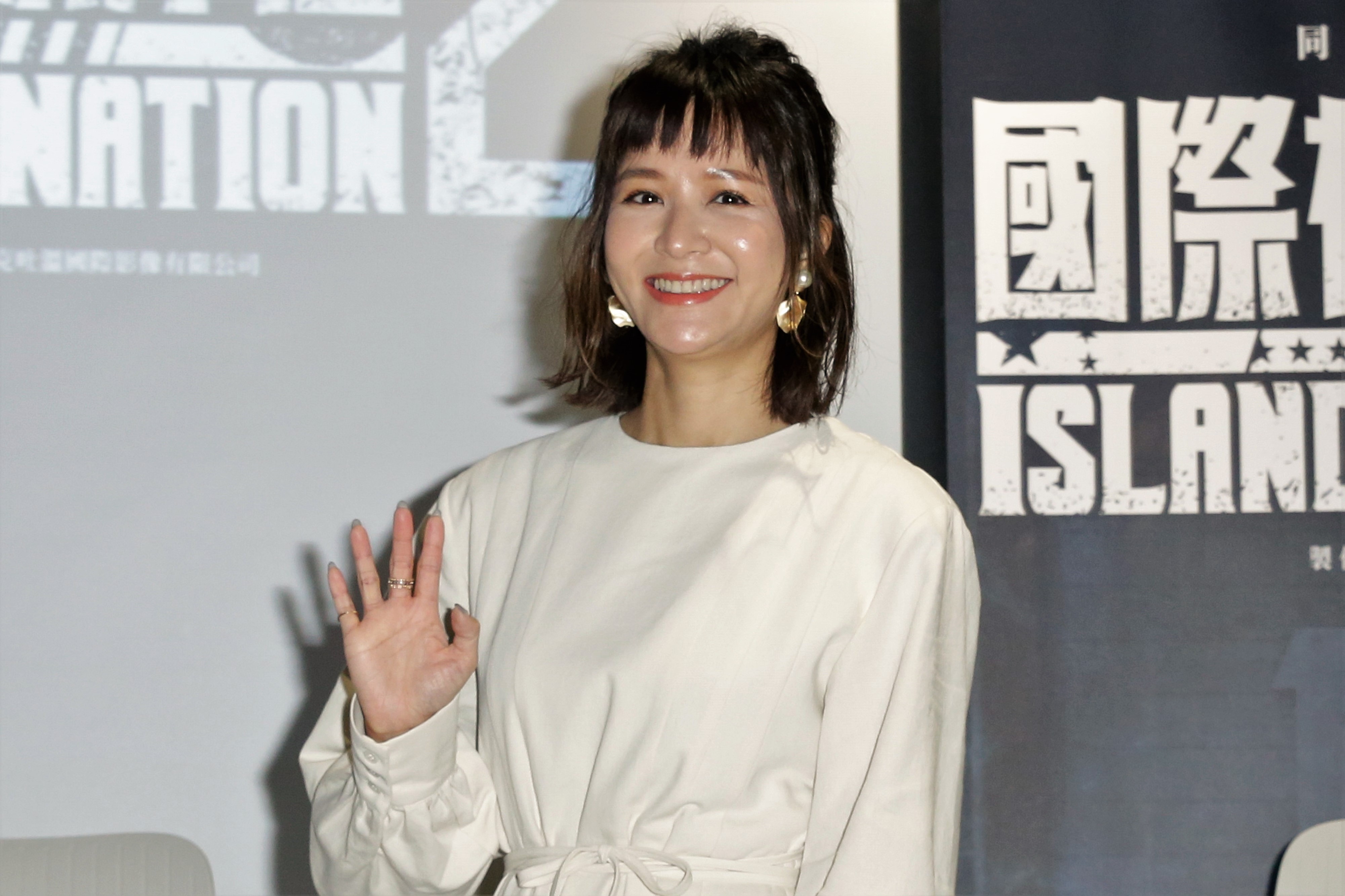 吳怡霈自曝當年在電視台擔任主播時壓力很大,曾在臨上主播檯前才發現自己被新人取代。