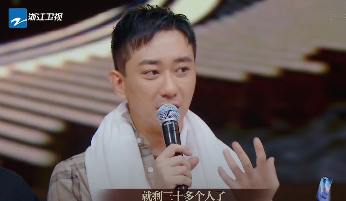 王自健以自身例子,鼓勵目前仍深陷憂鬱症之苦的人。(翻攝自中國浙江衛視官方頻道YouTube頻道)