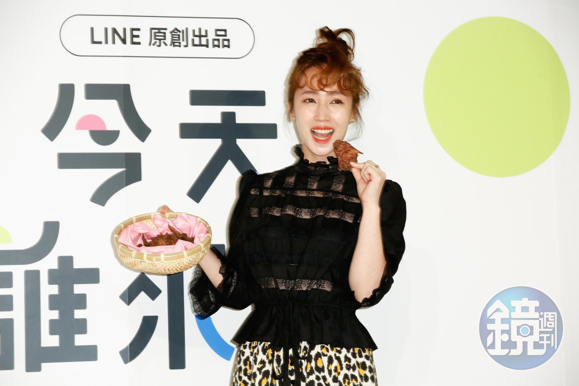 小薰《今天誰來店》中挑戰製作養身甜點時,慘將食材噴飛、機器解體,錄影現場差點成了災難現場。