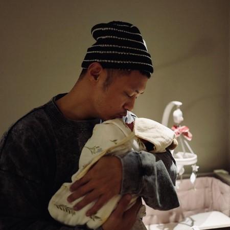 余文樂對早產的女兒格外心疼,甚至延後公布女兒出生訊息。(翻攝自王棠云IG)