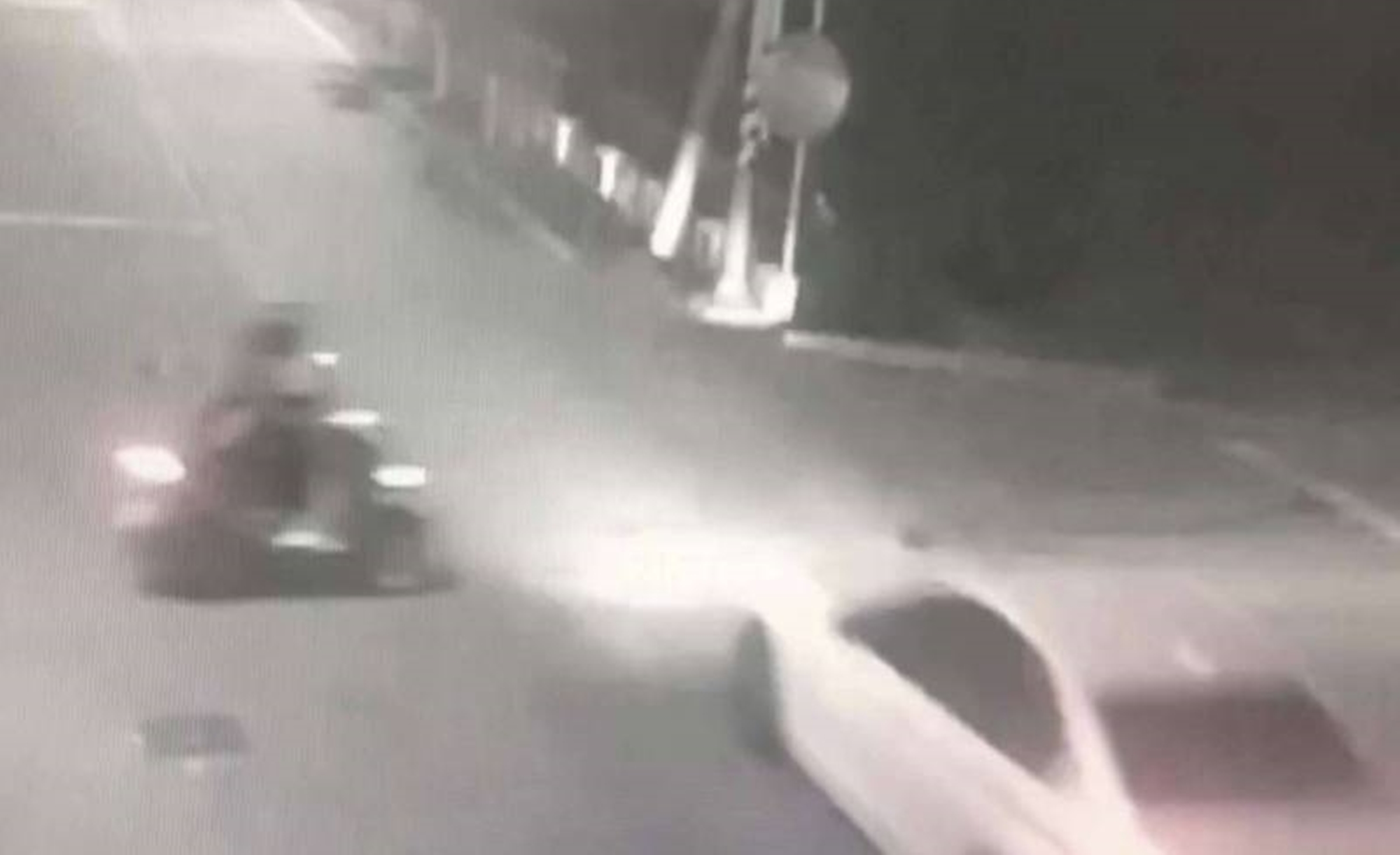 56歲黃姓男子本月8日因病過世，19歲獨子卻在頭七法會當晚車禍身亡。（翻攝畫面）