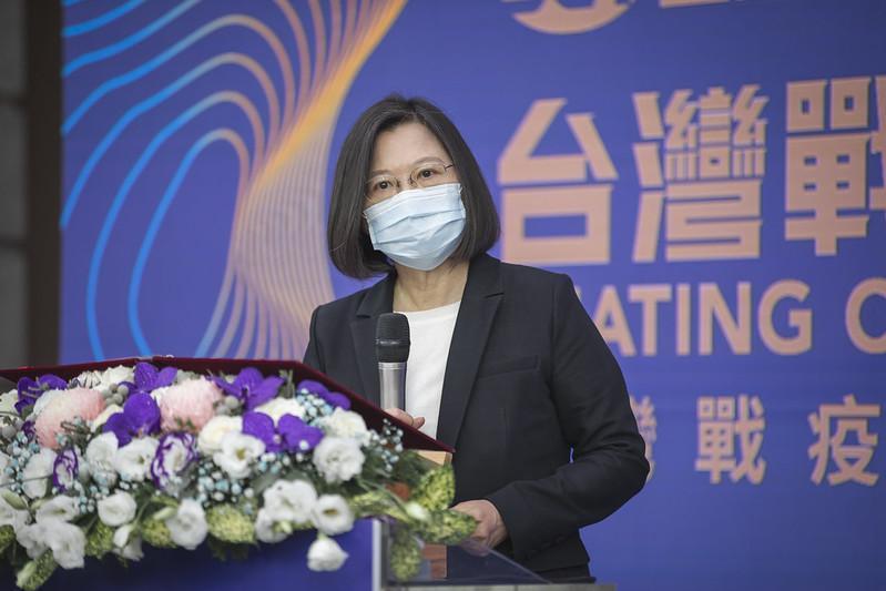政府減稅明年205萬戶受惠,蔡英文感謝國人團結防疫。(總統府提供)