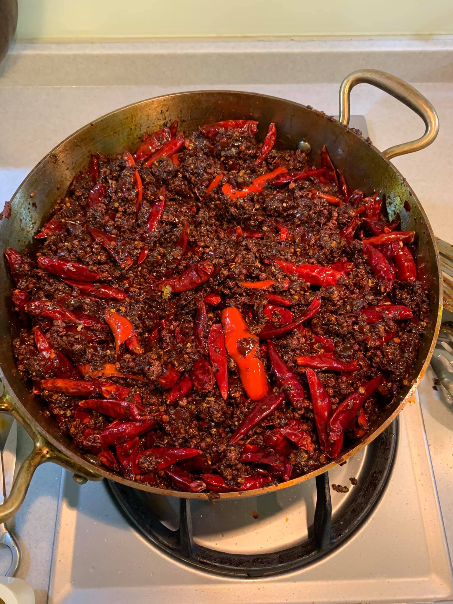 麻辣醬炒好完成。