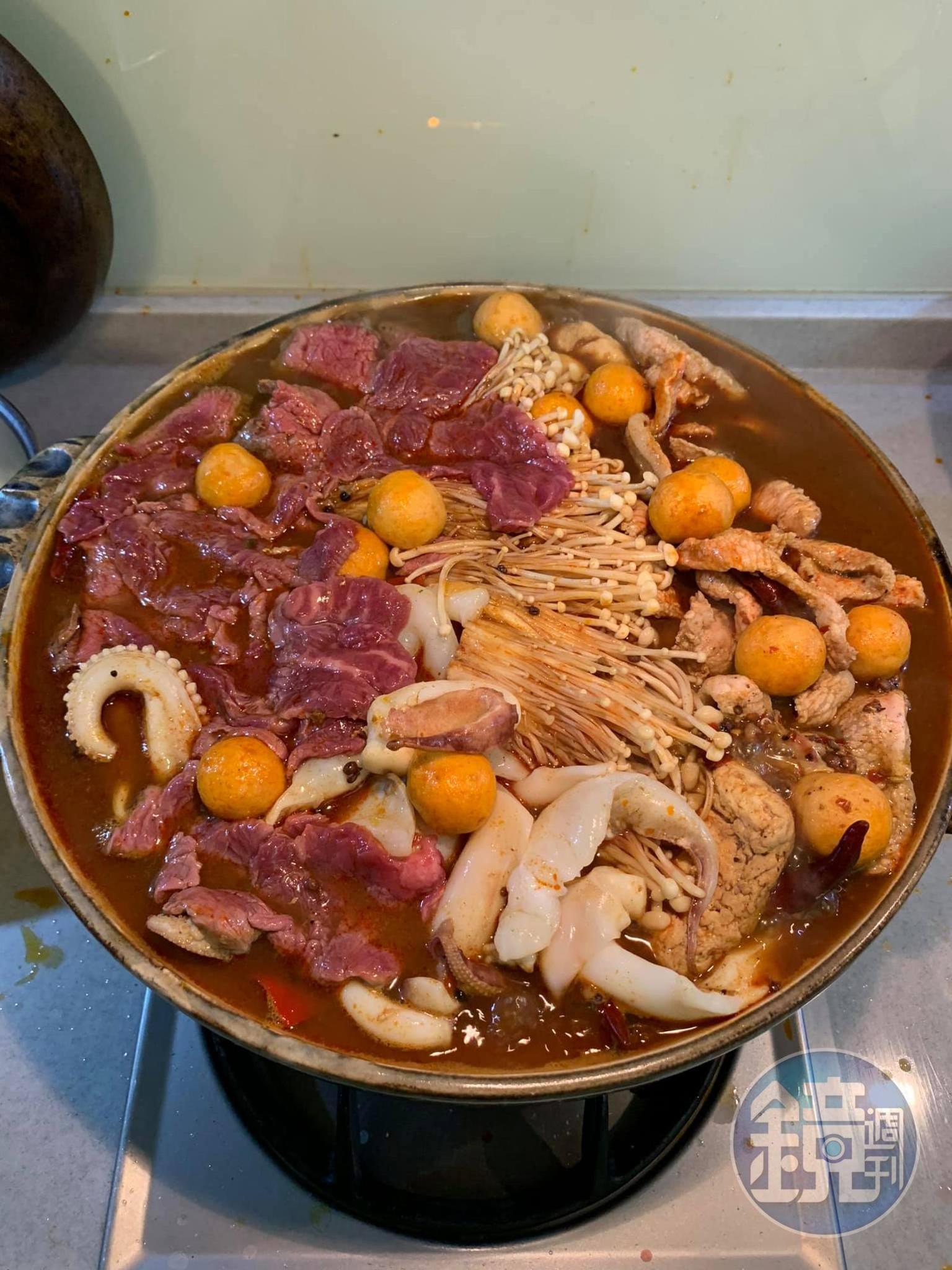 麻辣燙到最後燙肉的階段。