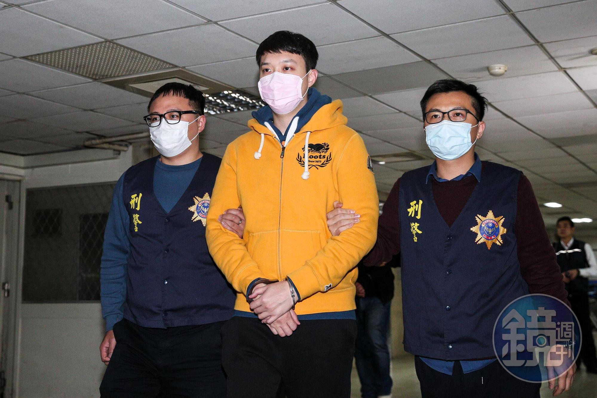 余嫌涉偷拍球星不雅片上傳網站牟利,2度遭刑事局逮捕。
