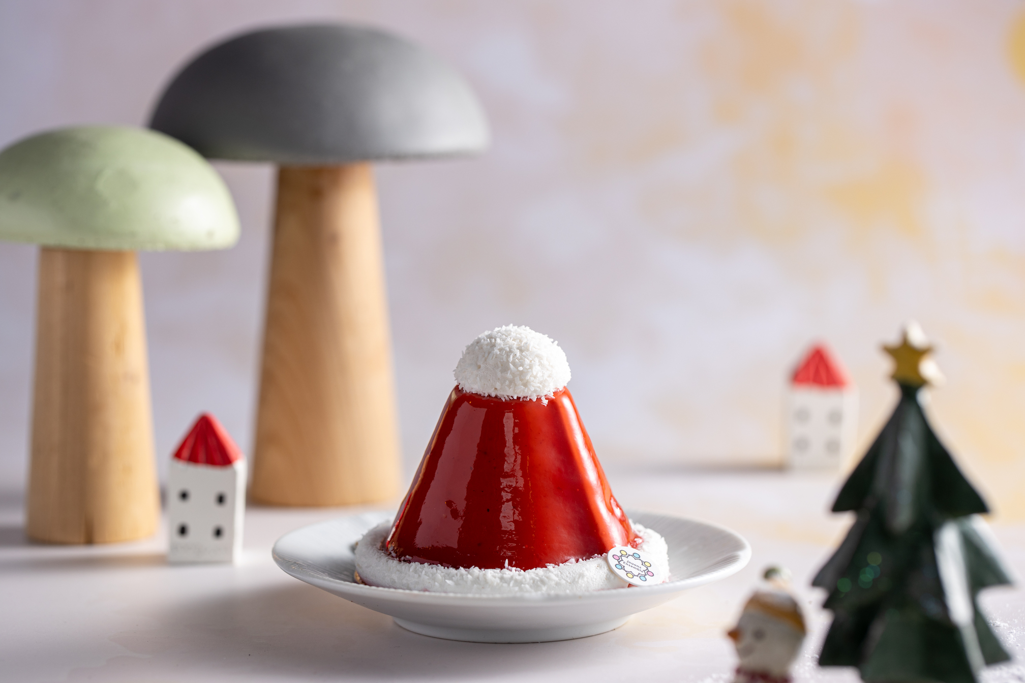 「Santa」選用草莓及椰子的組合，撰寫當季的香甜。（200元／份）