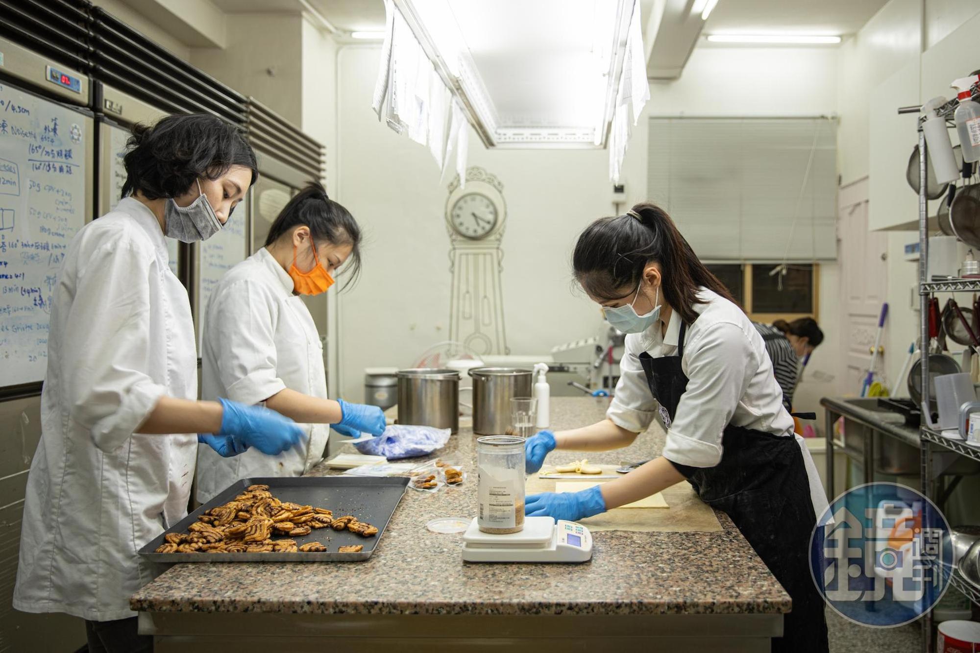 「稻町森」的廚房都是女性甜點師，一起集思廣益構思創作。