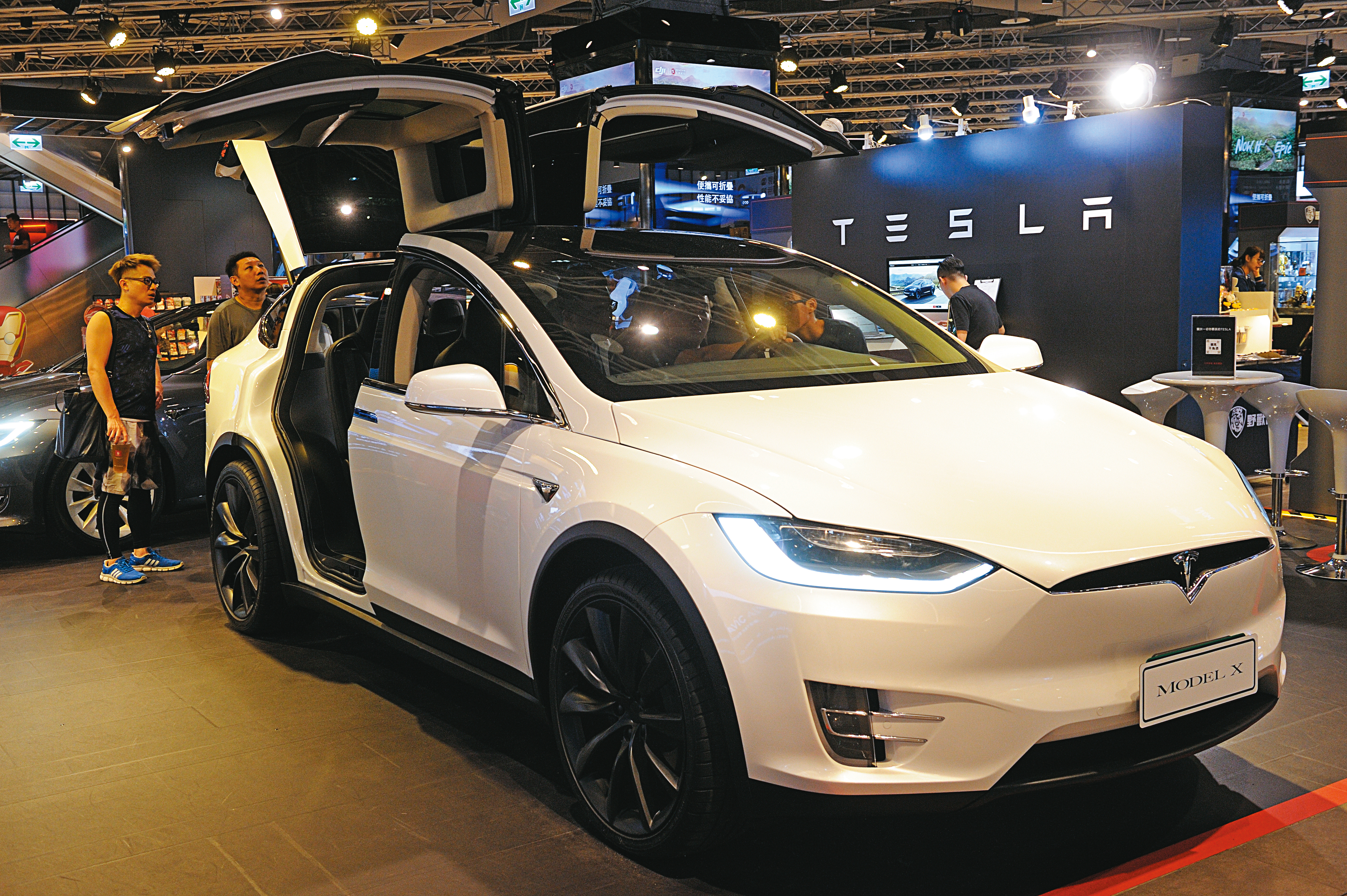 電動車龍頭特斯拉近來股價、銷量齊揚，台廠供應鏈也跟著受惠。