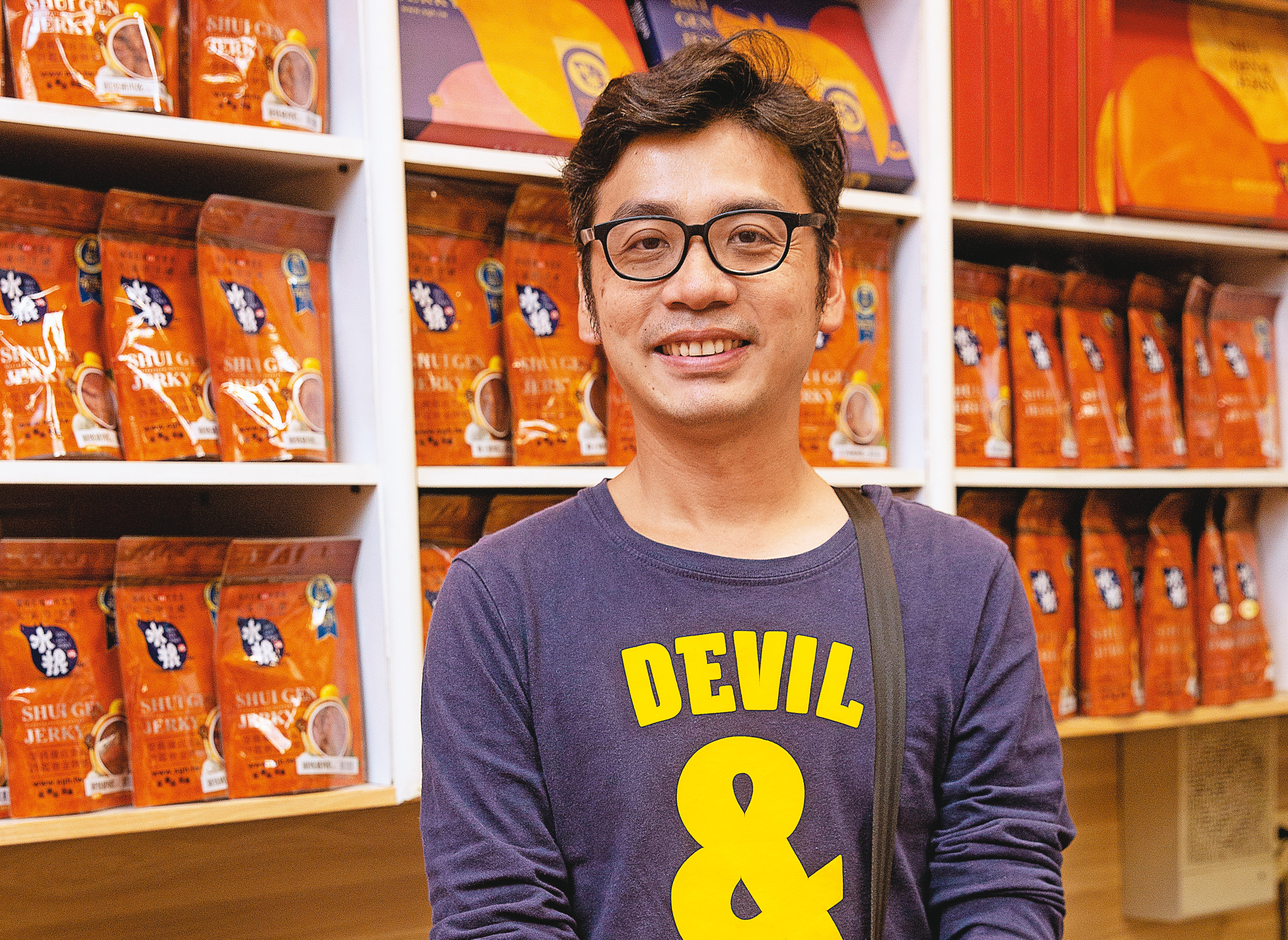 邱明憲,42歲,彰化人,服務業