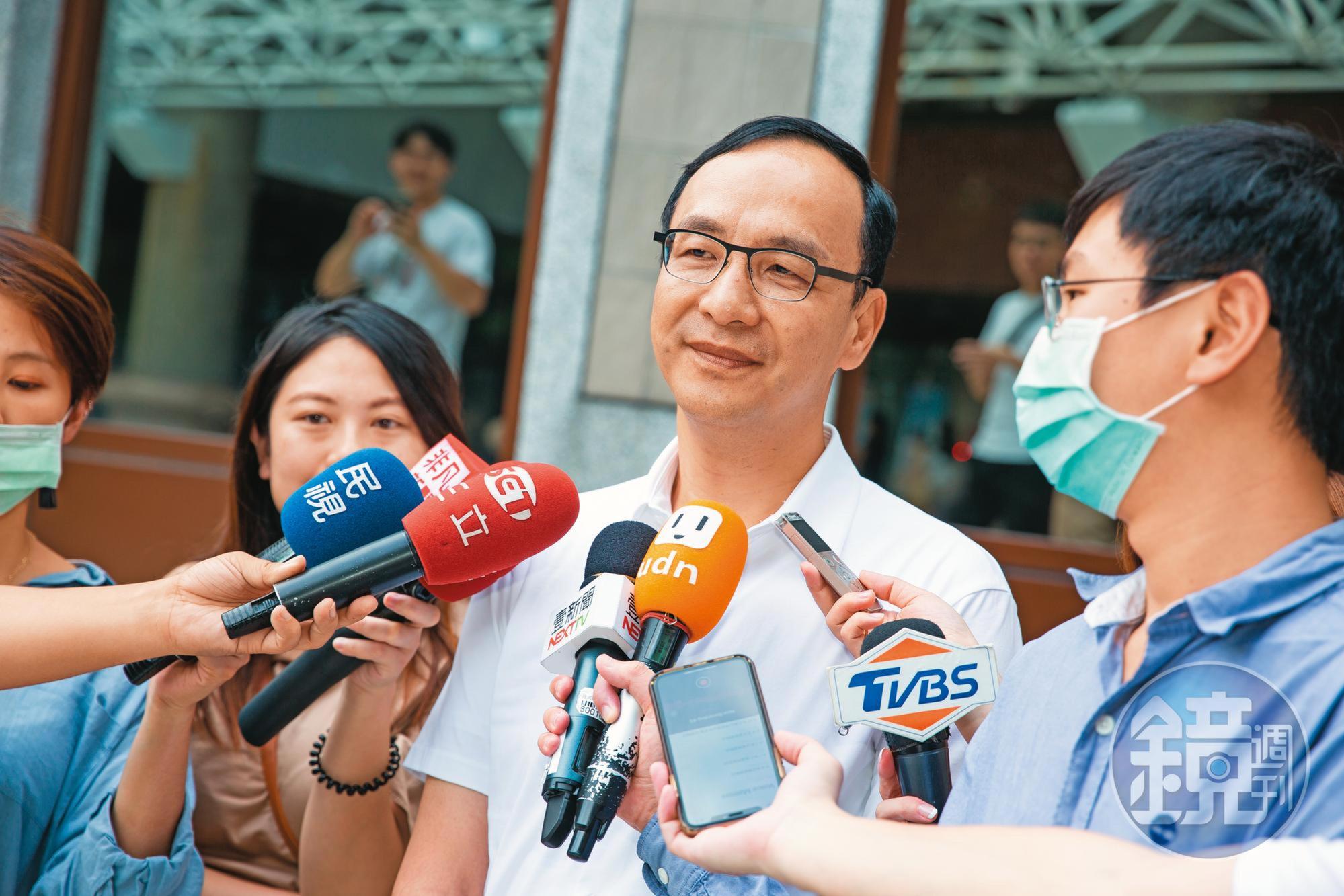 趁著萊豬之亂,國民黨打出一點隊形,朱立倫又活過來了,眼看著就要投入黨主席大選。這小算盤,未免也打得太精明了。