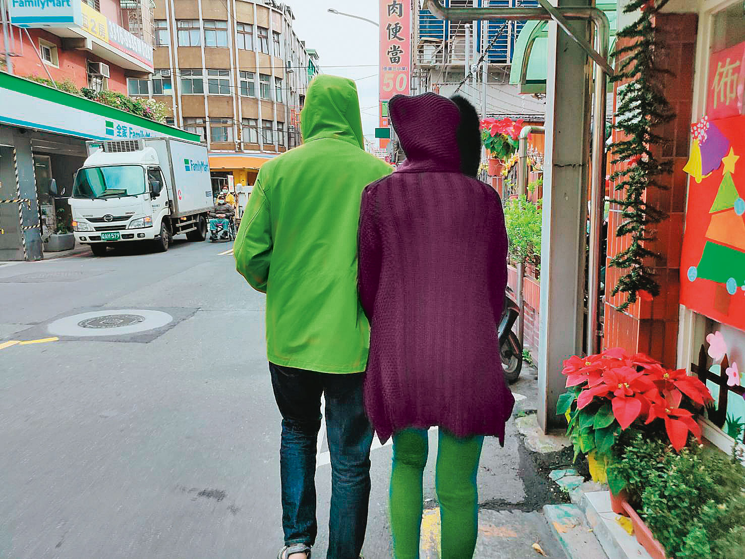 針對騷擾事件,A先生夫妻(圖)呼籲捷運局硬起來,給予江姓官員適當懲處。(當事人經變裝處理)