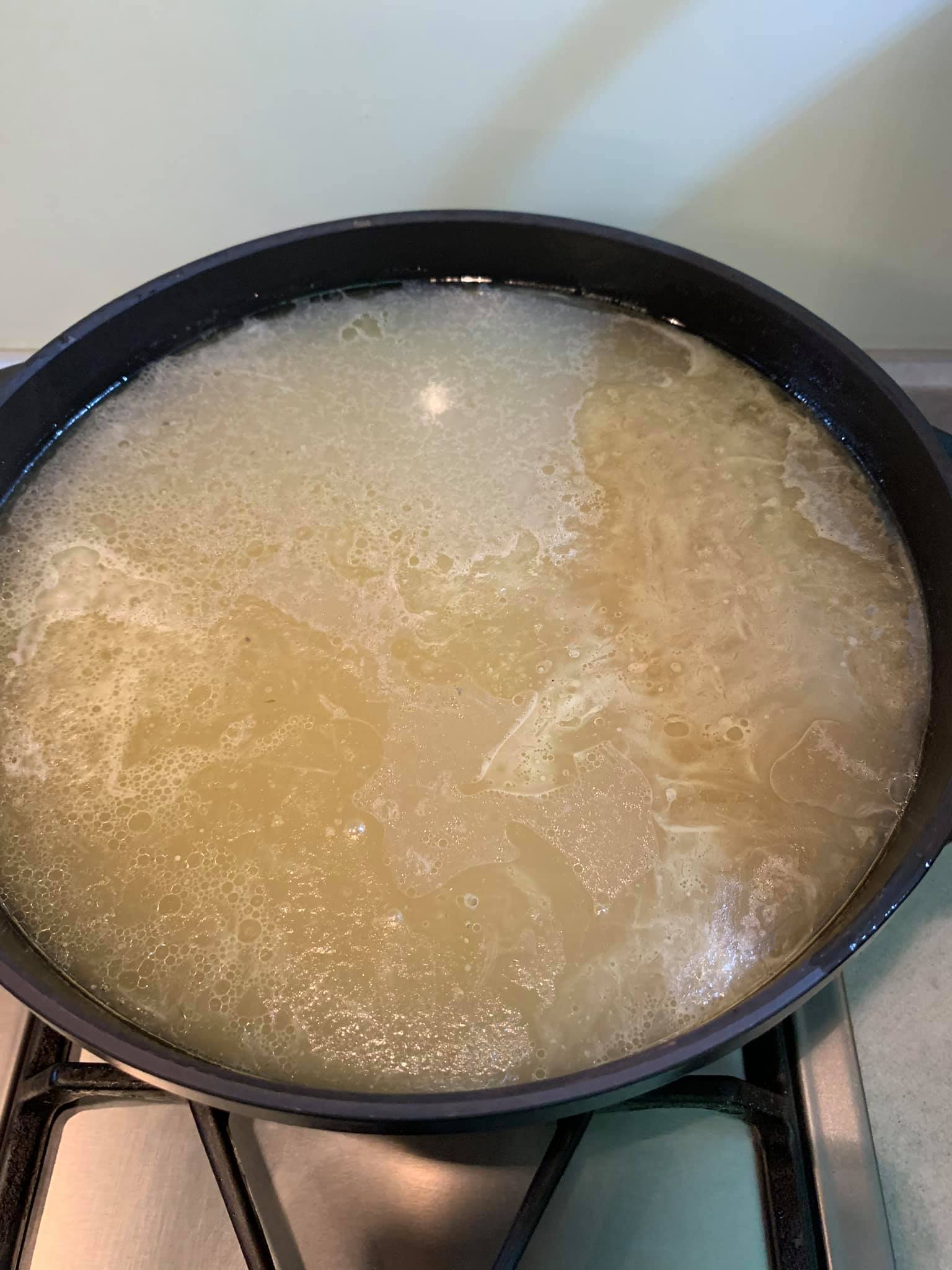 瀝出的高湯。