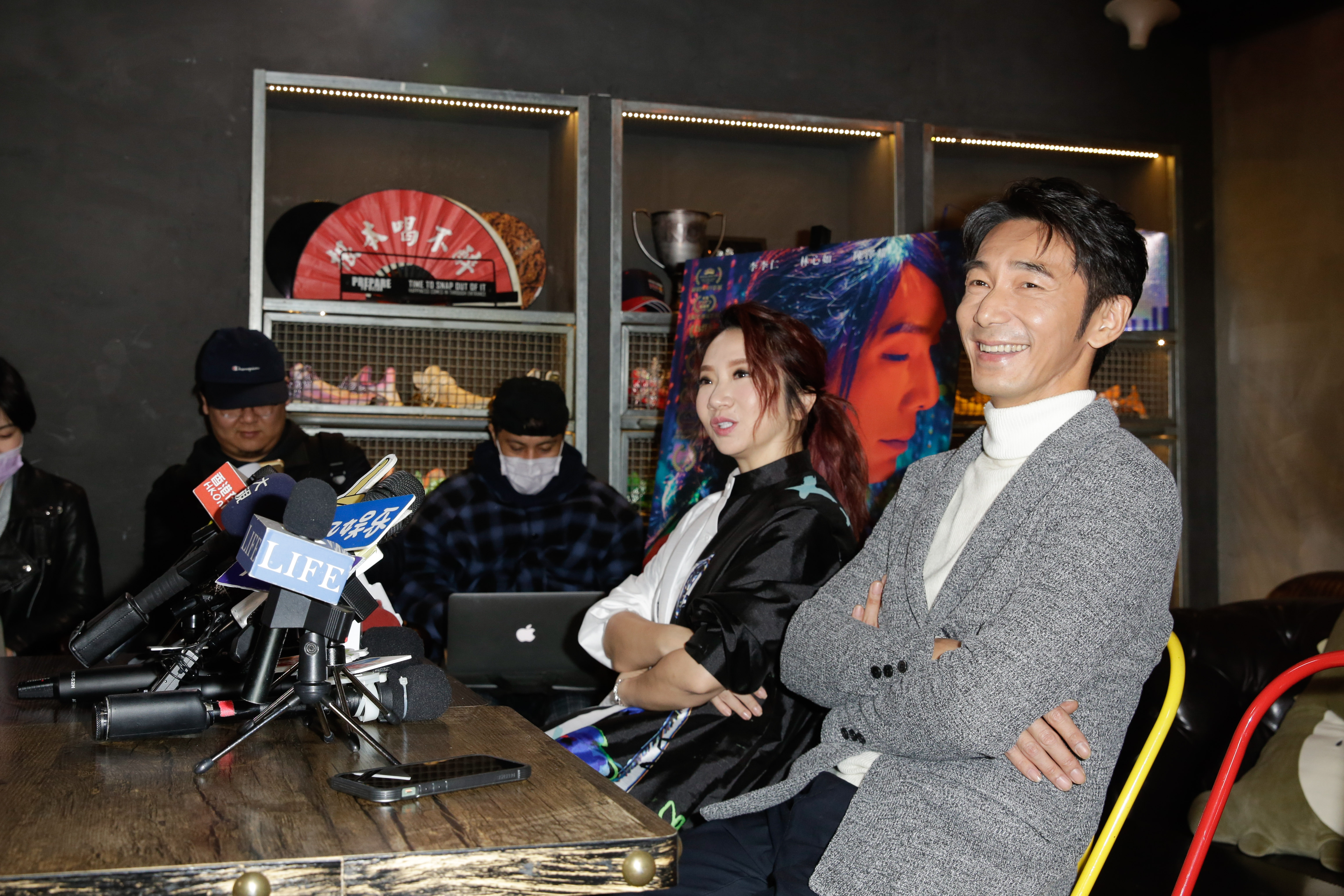 陶晶瑩暗指老公「尺寸大」，話題遊走尺度邊緣。