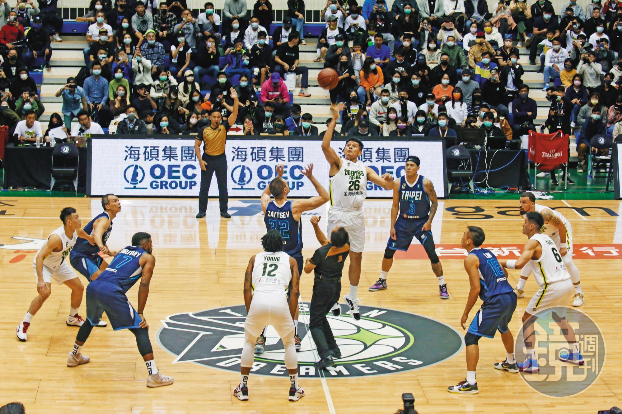 PLG職籃聯盟首賽季於19日在彰化縣立體育館開打，吸引超過6,000名球迷進場觀賽。（圖非本案當事人）