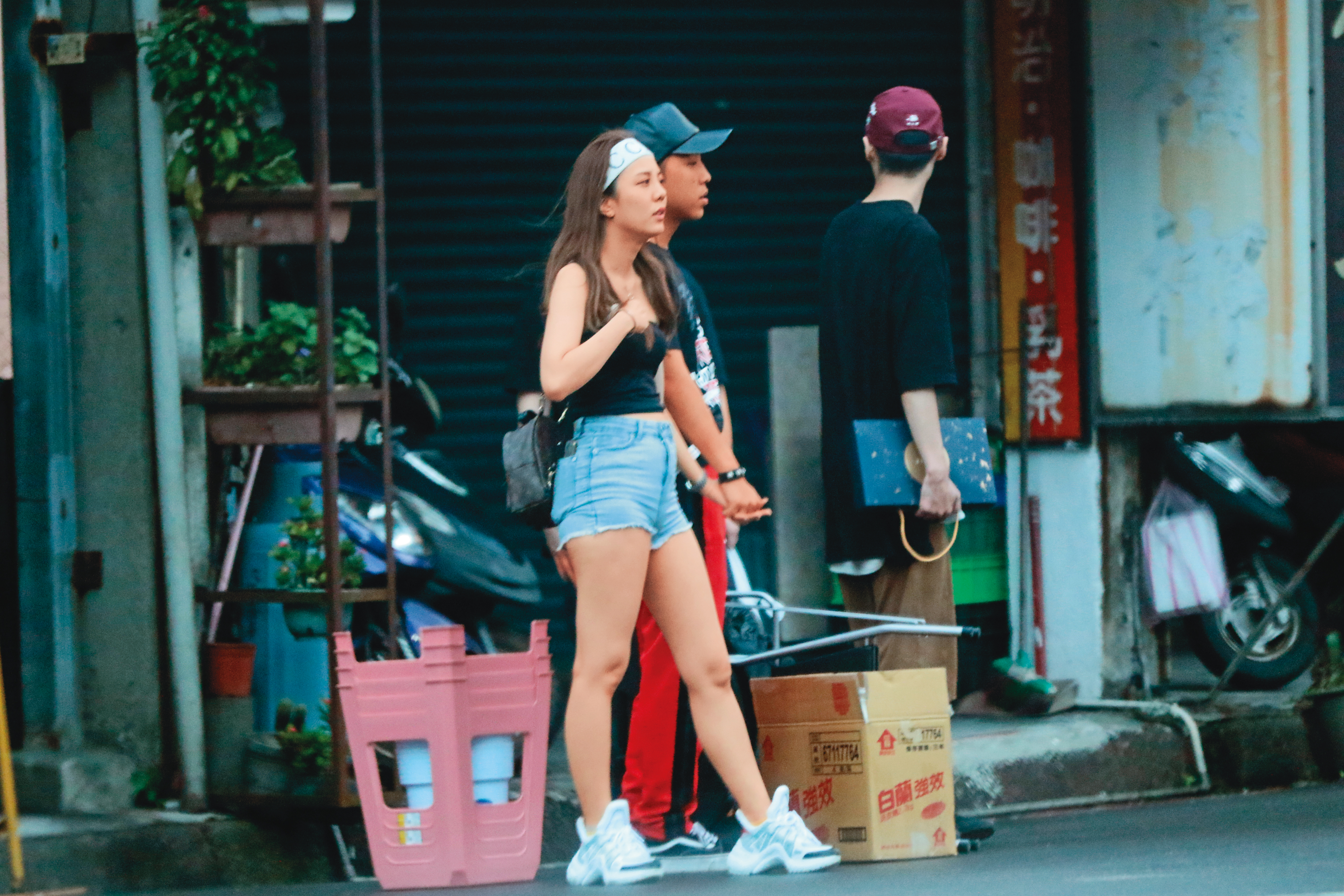 雖然愷愷過往跟小豬的麻吉大根交往，但是後來不了了之。「豬揚」分手之後，她選擇站在閨密那邊。