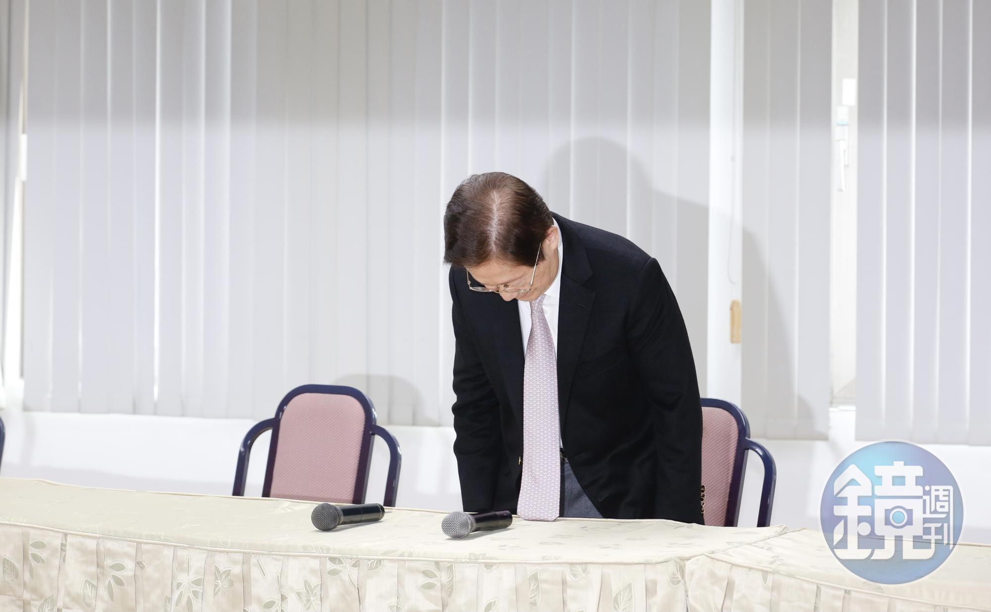 林文淵今日召開記者會，宣布辭任大同董事長。